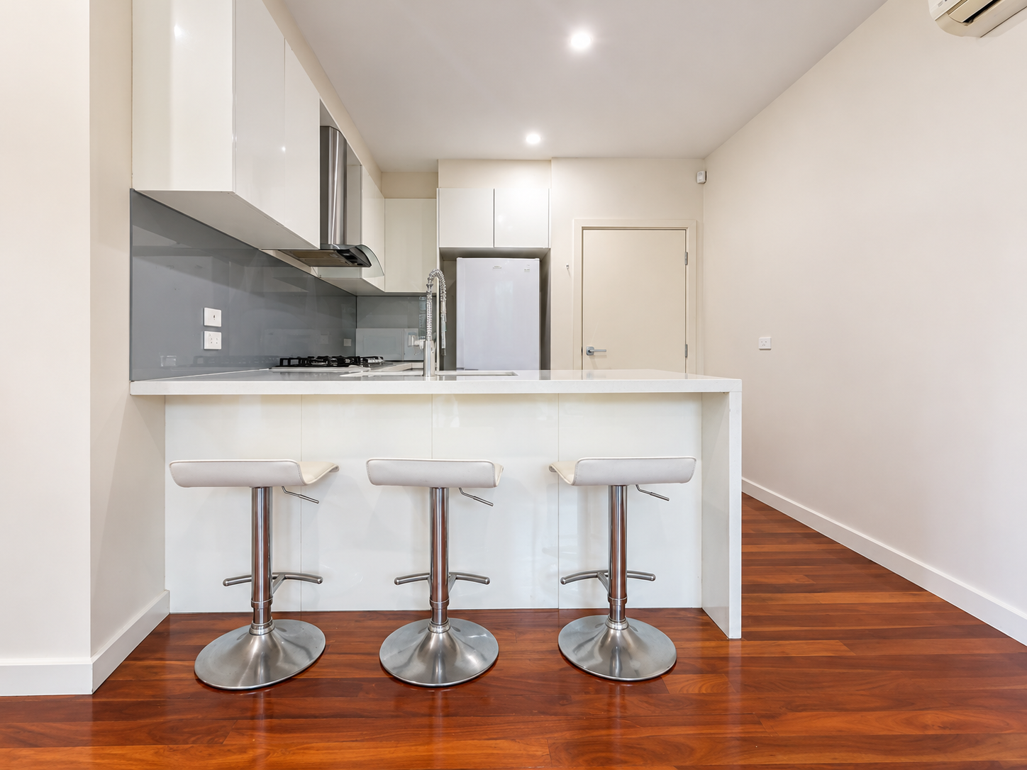 1/66 Everard Street — photo 3 of 12