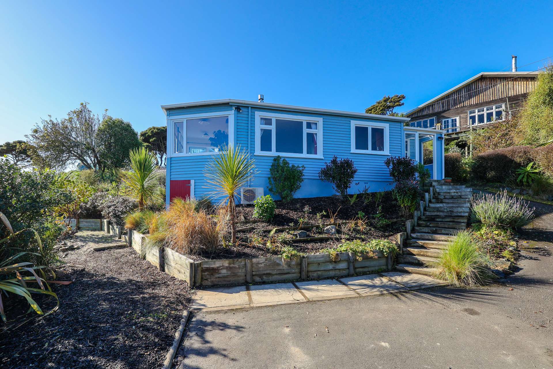 75 Oxley Crescent photo 17