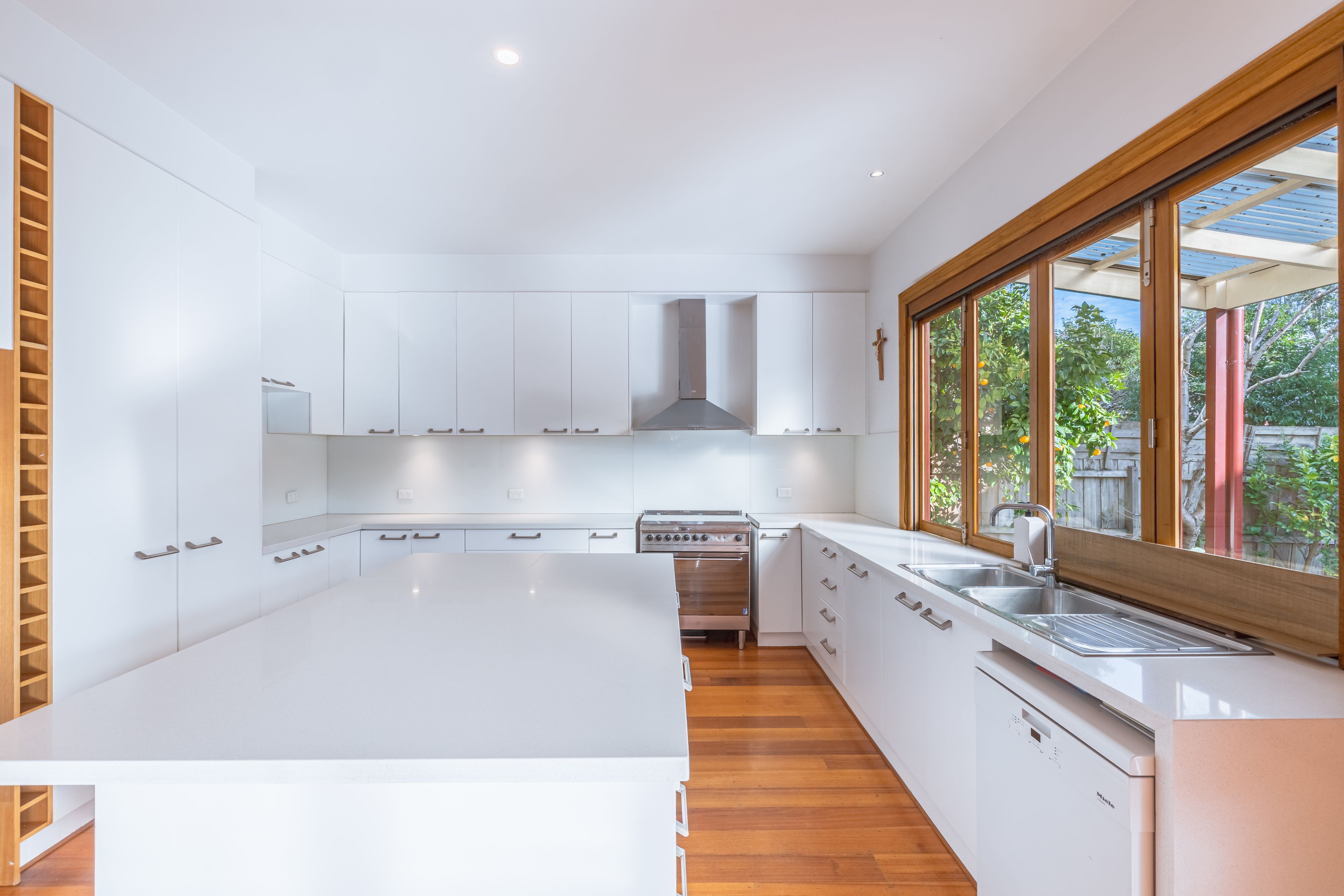 9 Downing Street, Oakleigh, VIC 3166