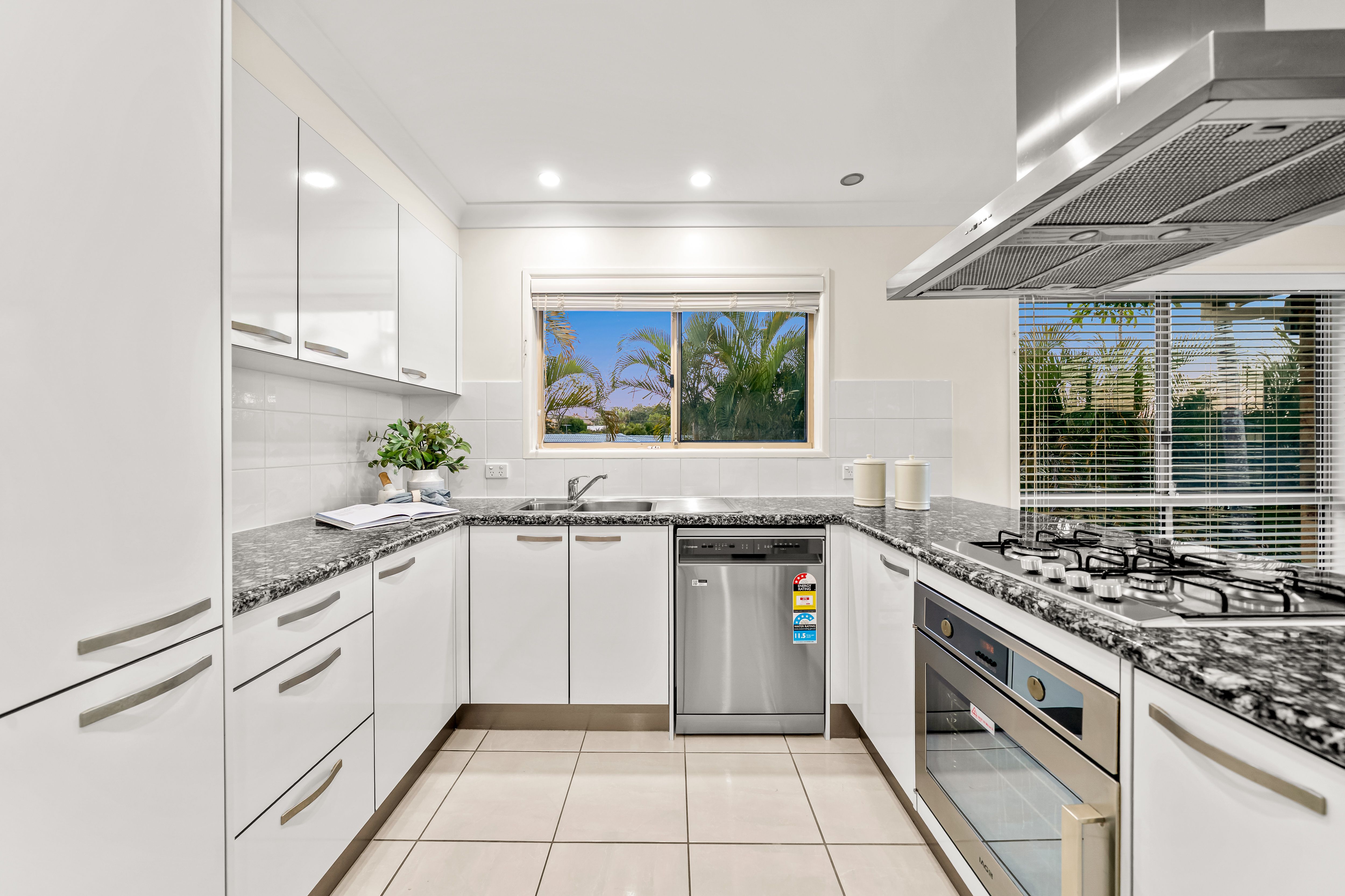 2 Artemis Court — photo 7 of 30
