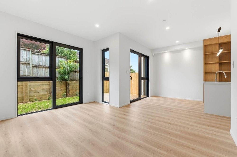 88E Bradbury Road, Botany Downs, Manukau City