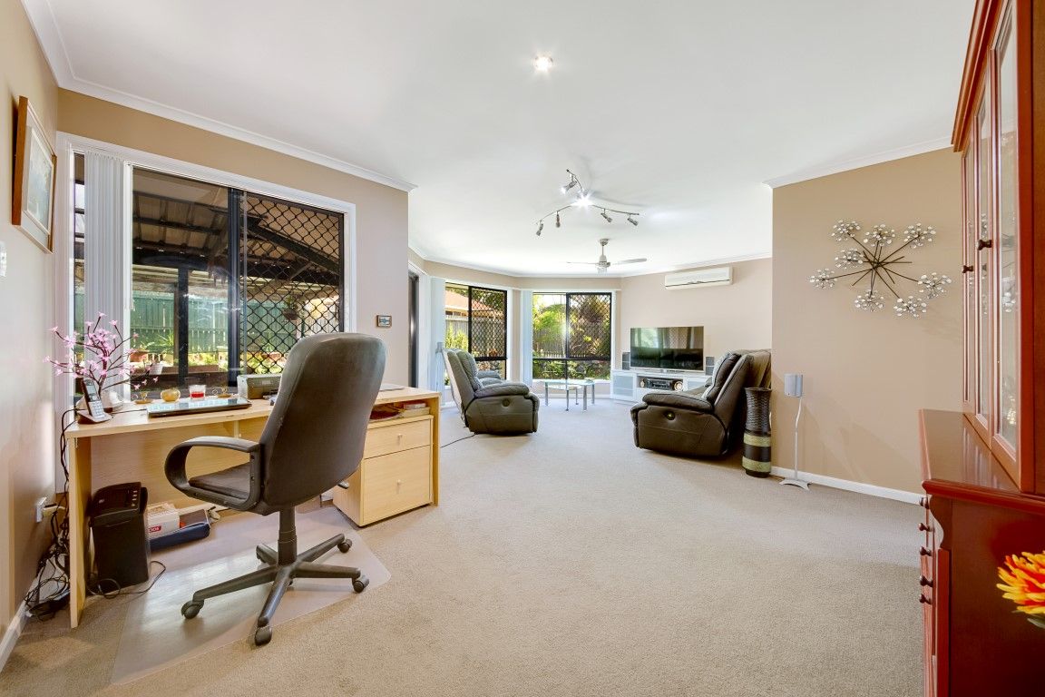 4a Carinya Drive, Clinton, QLD 4680