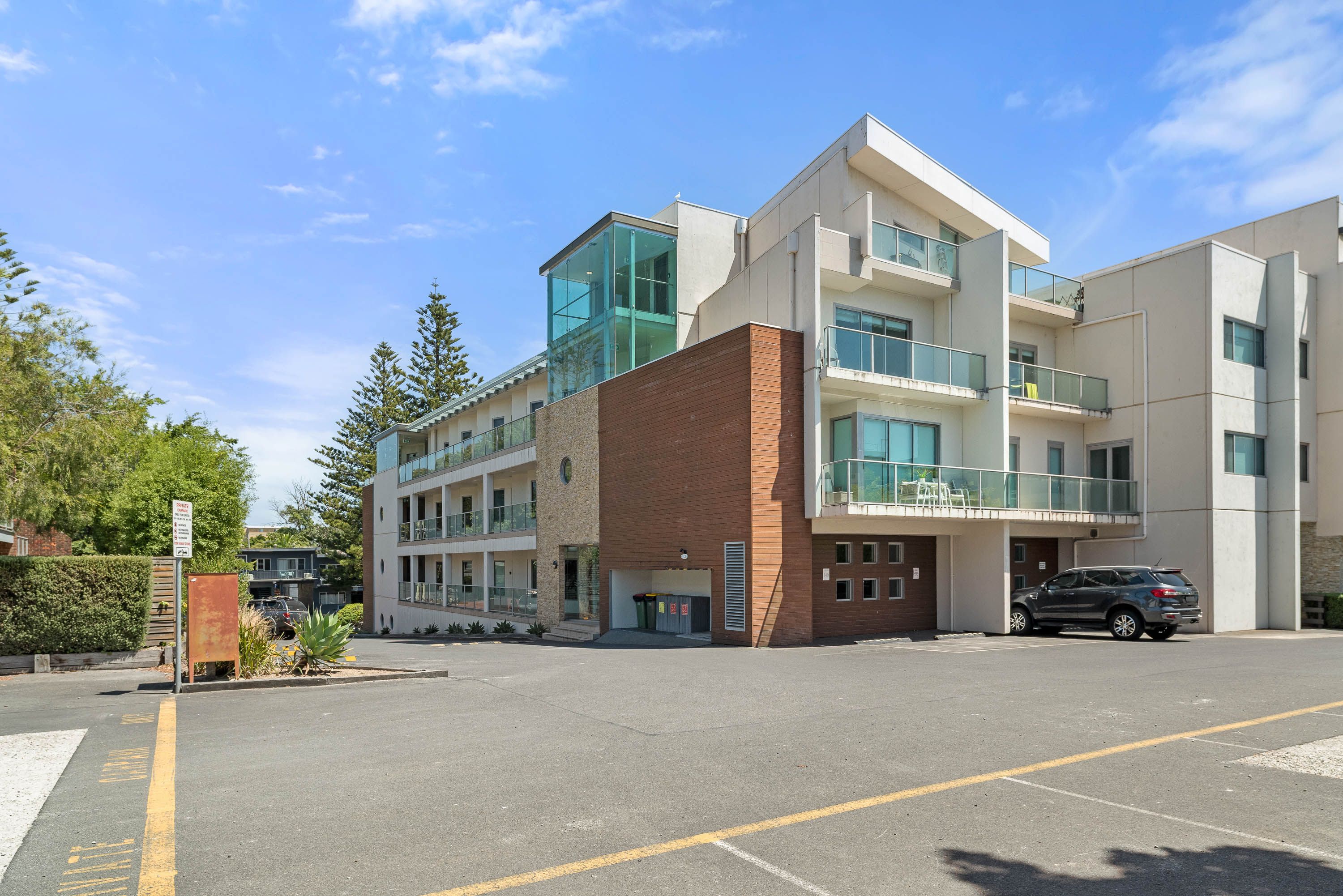 233/1 Findlay Street — photo 10 of 10