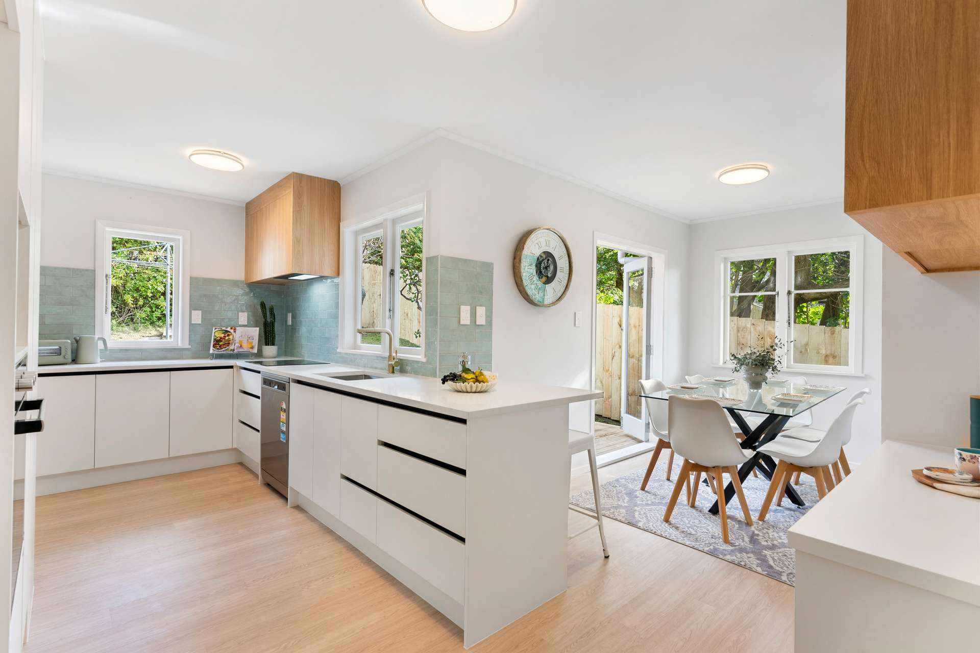 2 Hampstead Road photo 1