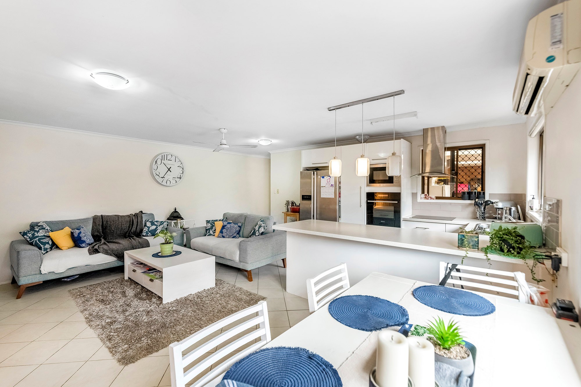 2/120 Kumbari Avenue, Labrador, QLD 4215