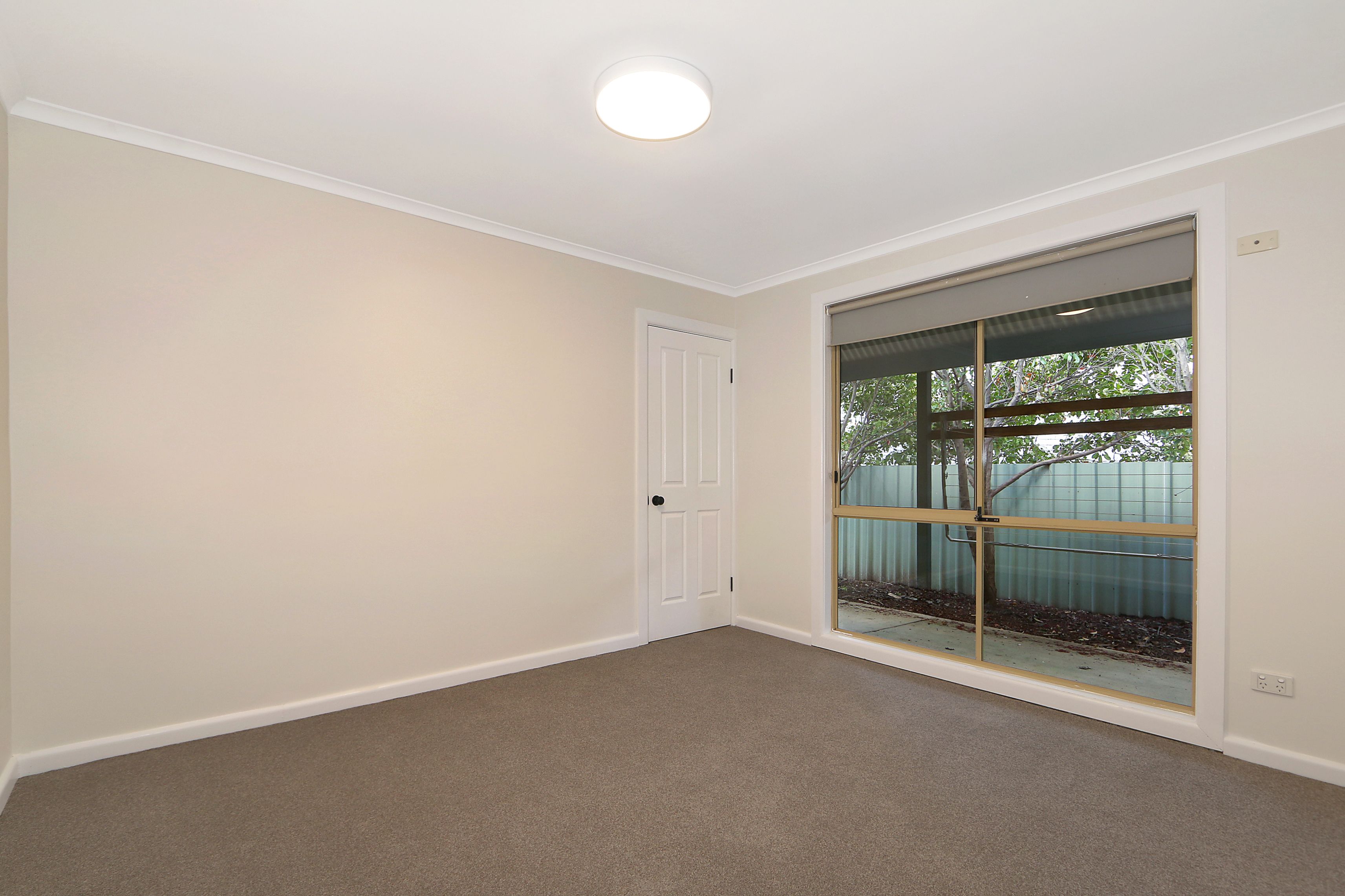 899 Mate Street — photo 5 of 10