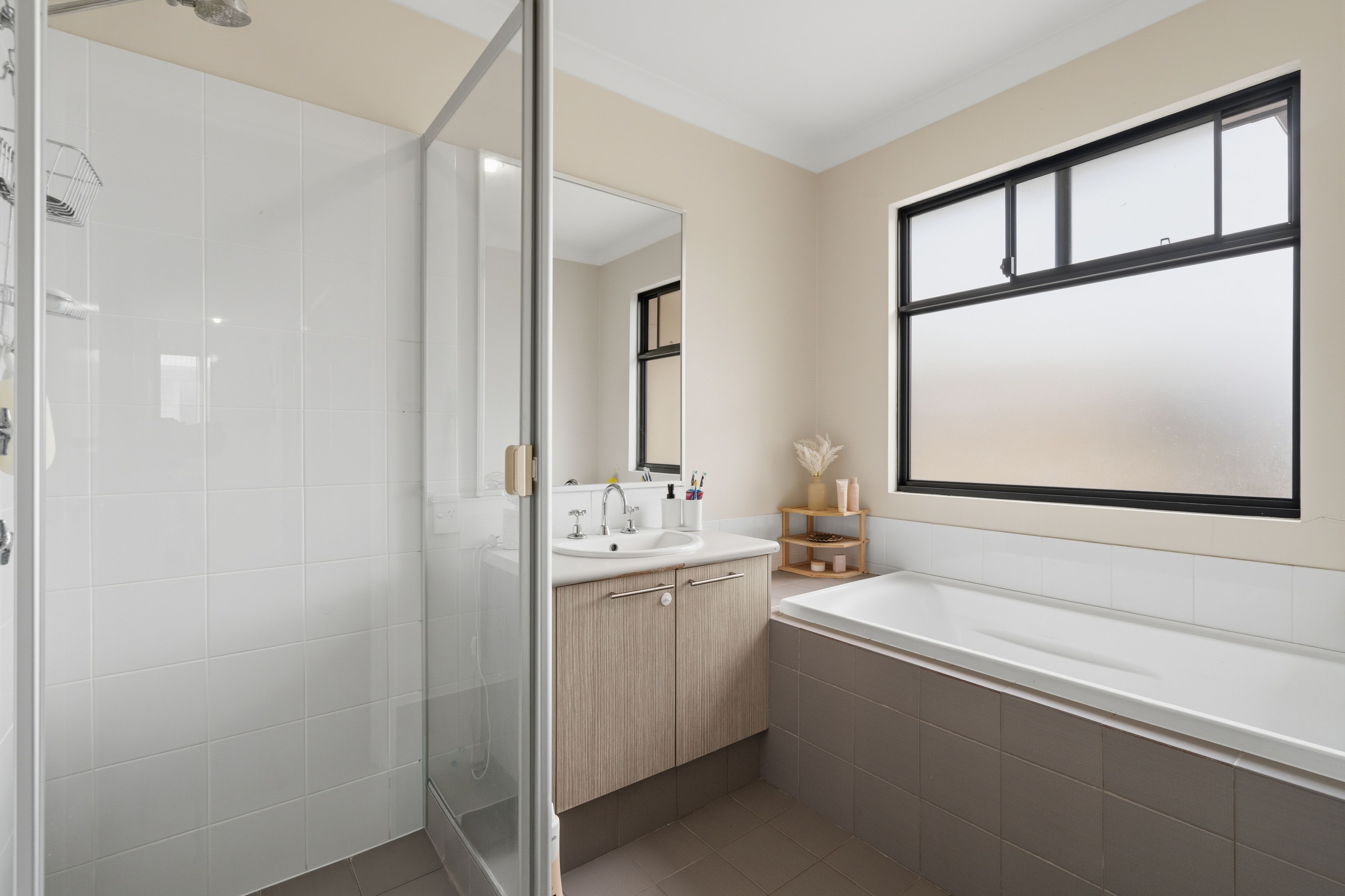 Effortless Modern Living in a Connected Lifestyle Hub — photo 23 of 28