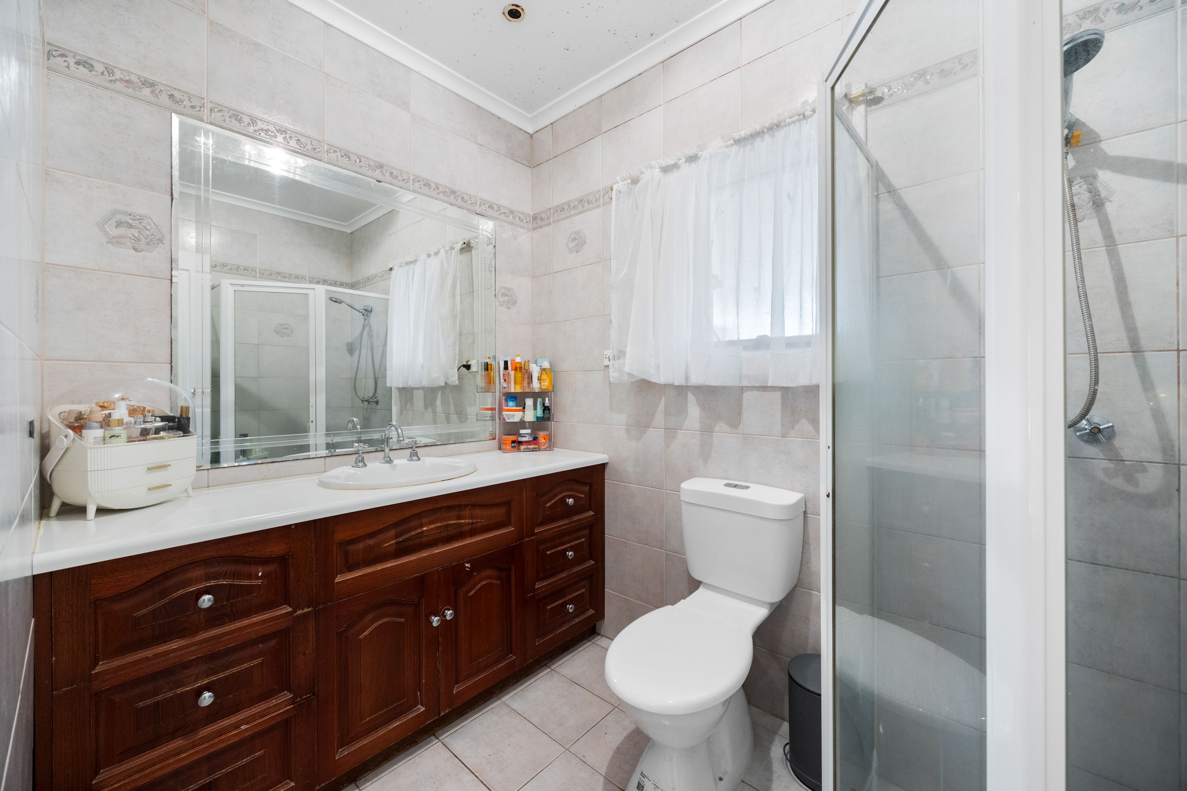 35 Mitton Avenue — photo 14 of 19