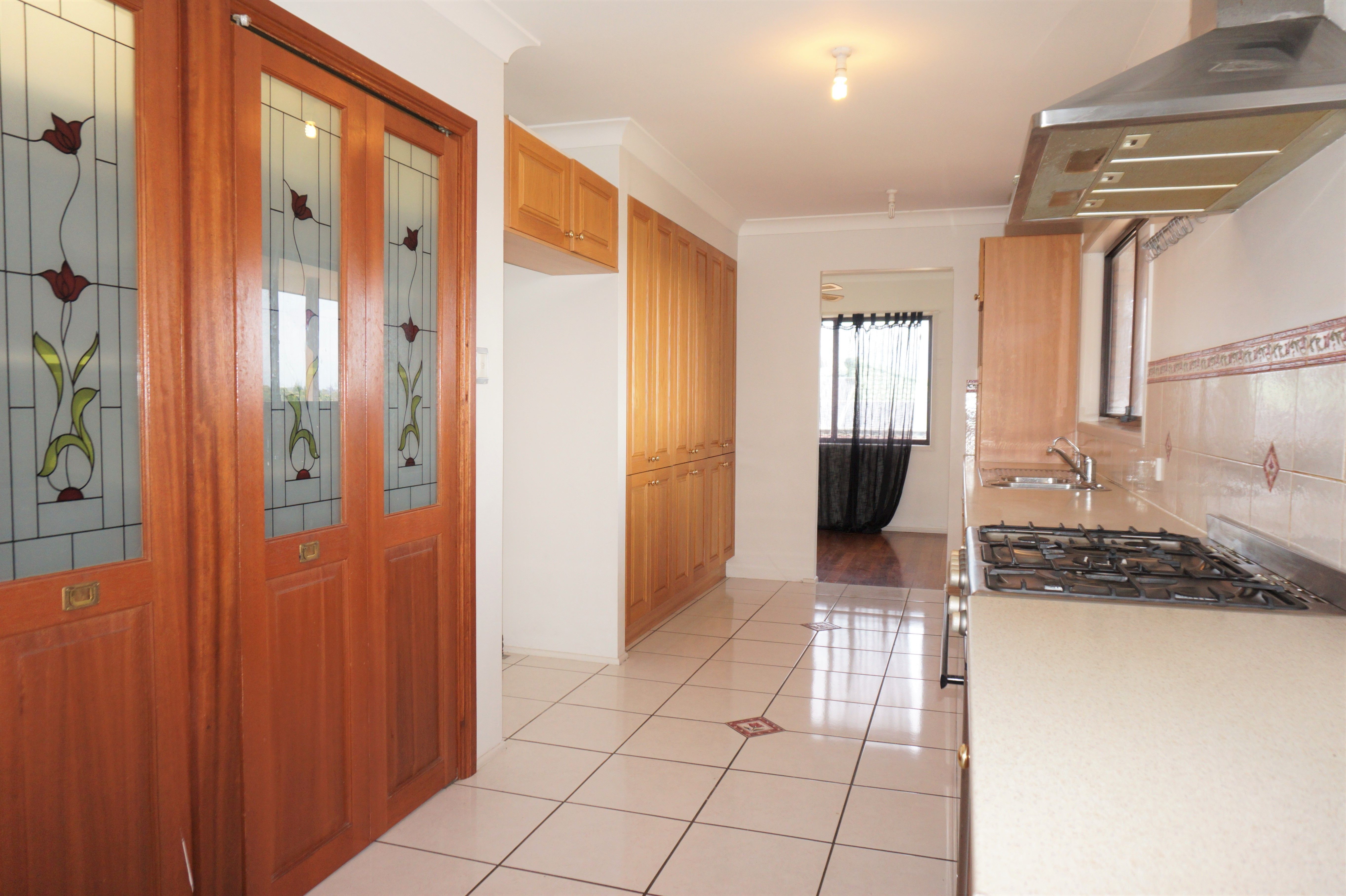 10 Hilarie Avenue, Springwood, QLD 4127