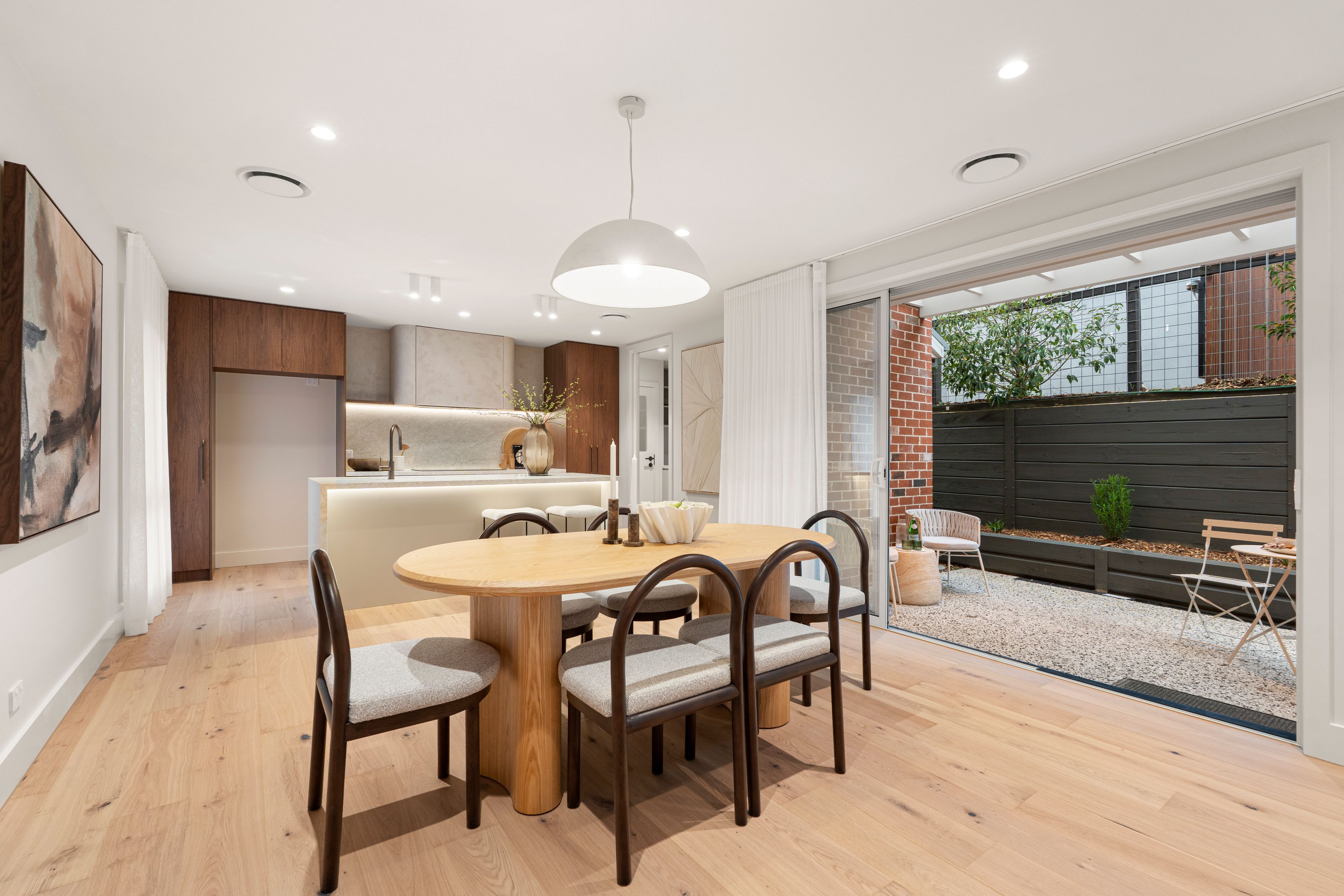 1/5 Lambert Street — photo 6 of 15