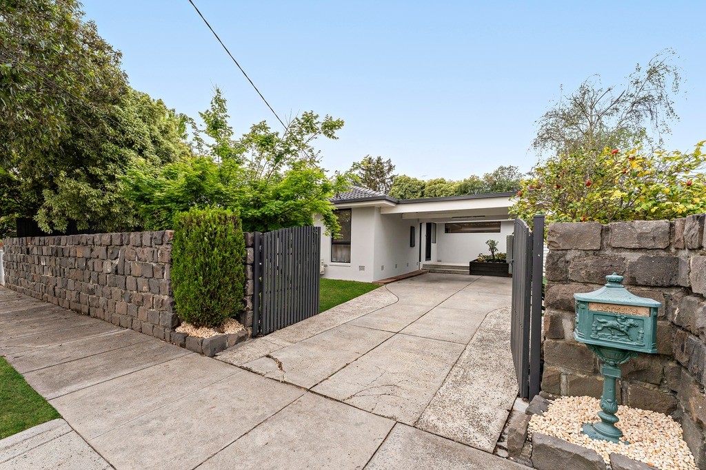 7 Barclay Drive, Cheltenham, VIC 3192