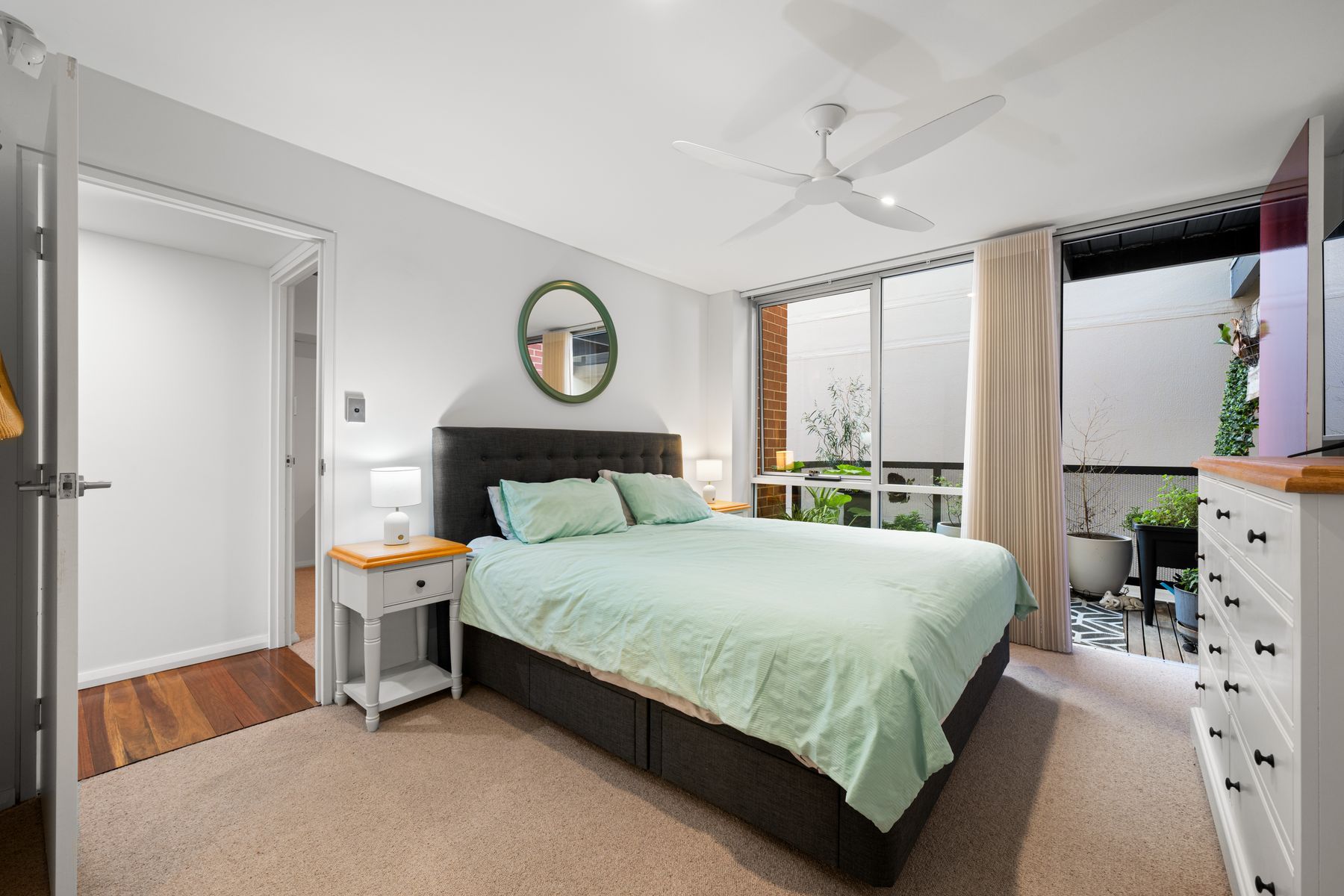 2/237 Wakefield Street — photo 11 of 28