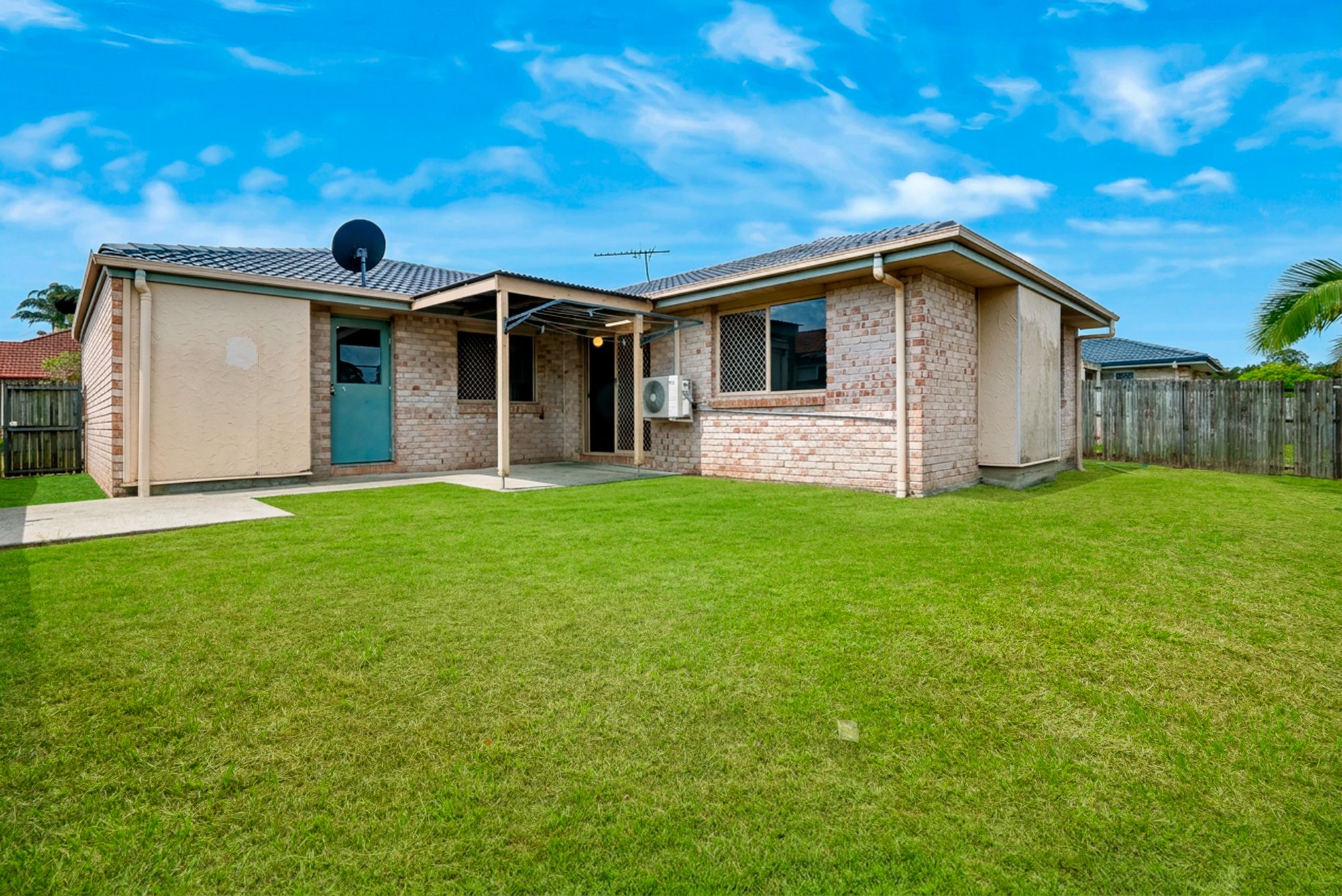 11 Longford Crescent — photo 13 of 13