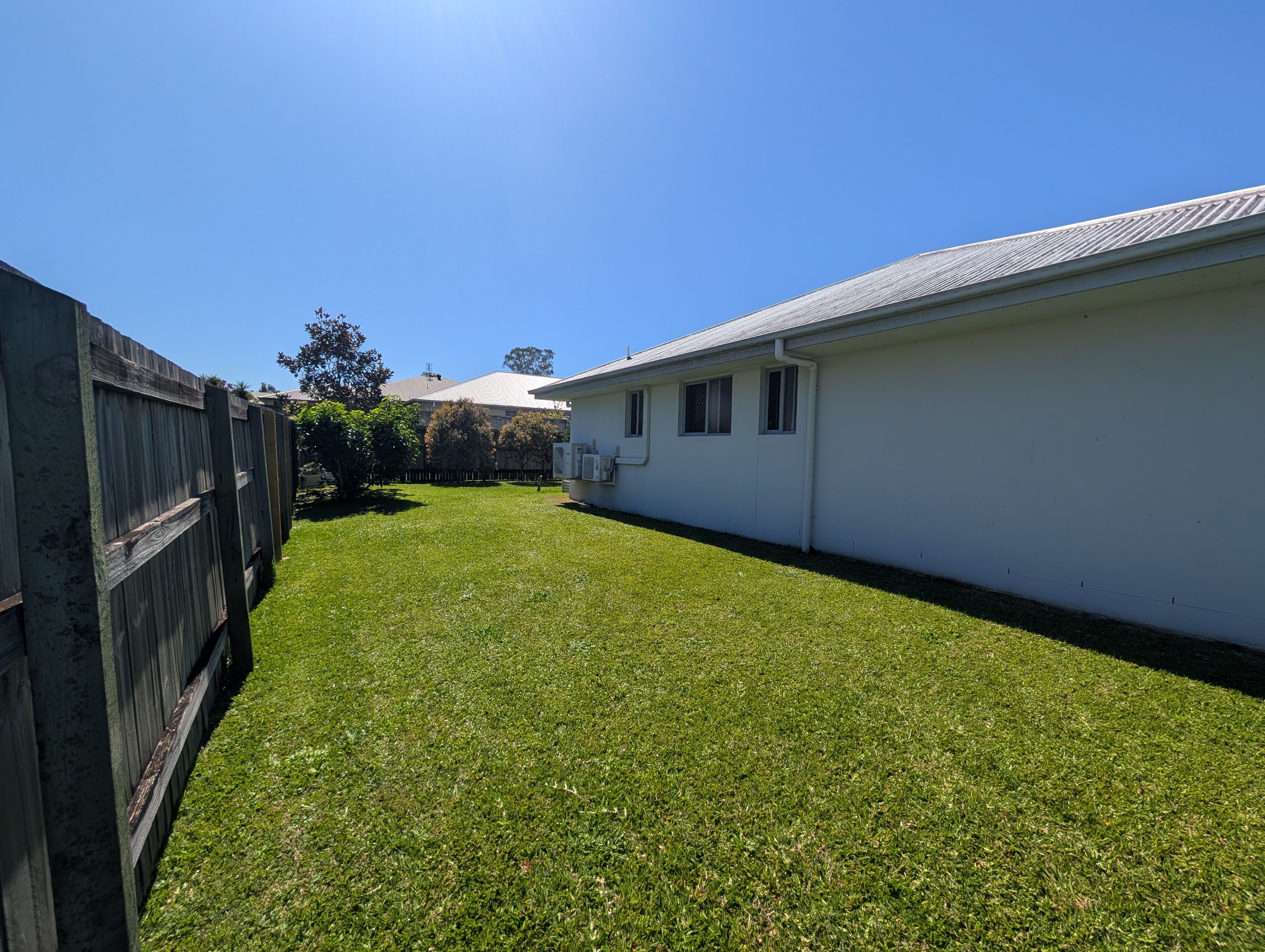 Unit 1/9 Bilenda Close — photo 6 of 7
