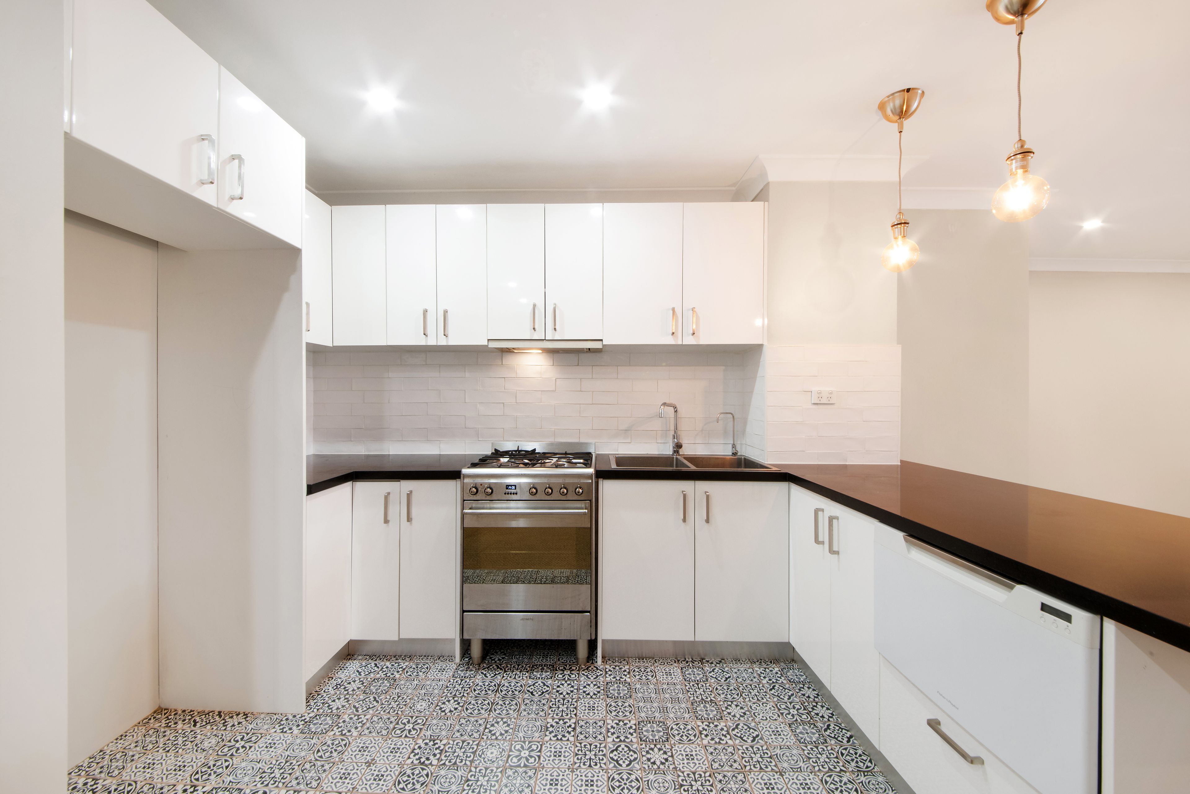 5303/177 Mitchell Road — photo 3 of 11