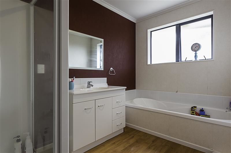 54 Branigan Parade, Kelvin Grove, Palmerston North City 4414 House