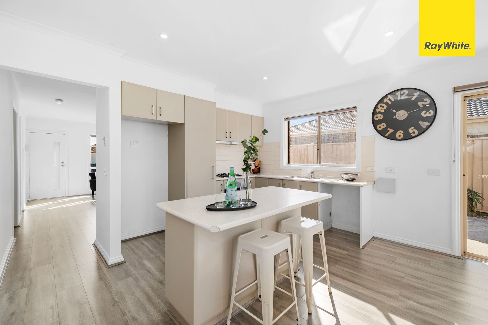 4/3 Austin Place — photo 6 of 15