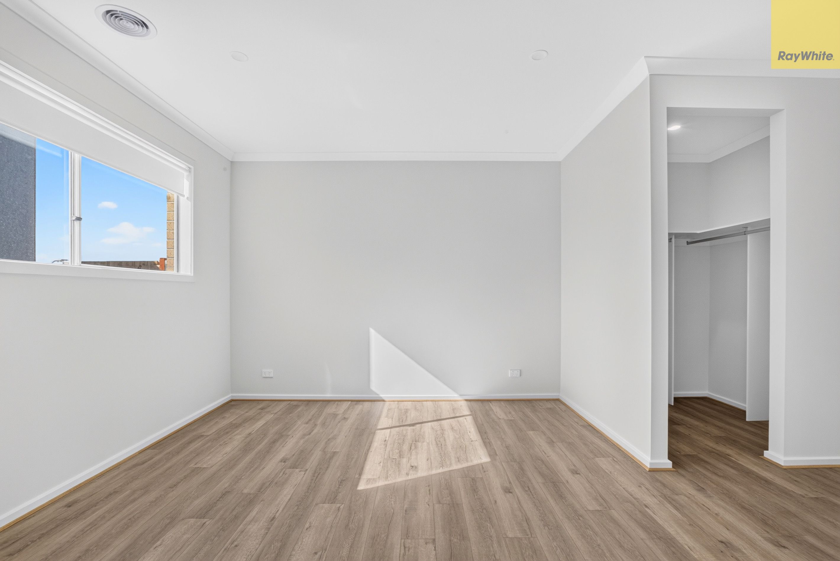8 Garrong Street — photo 6 of 13