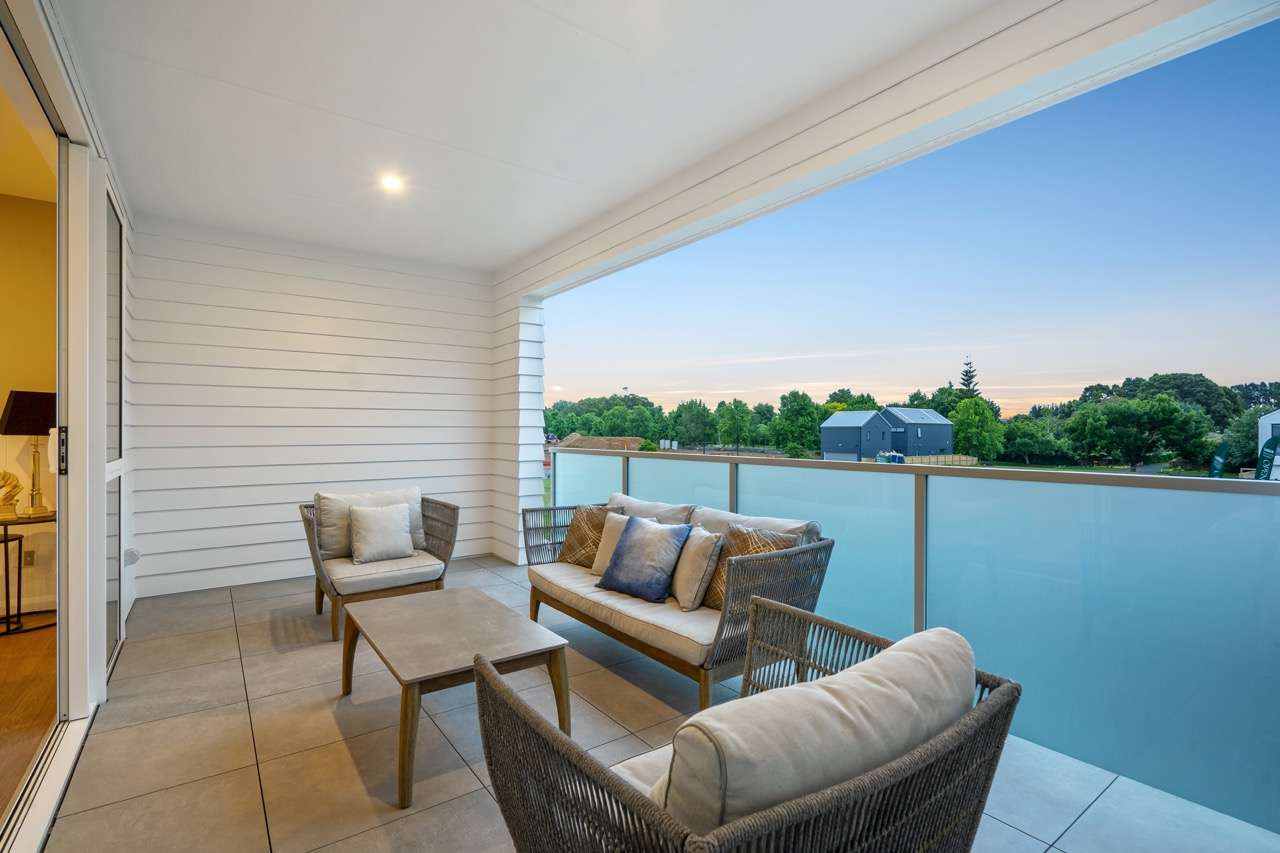 31 Burberry Heights photo 37