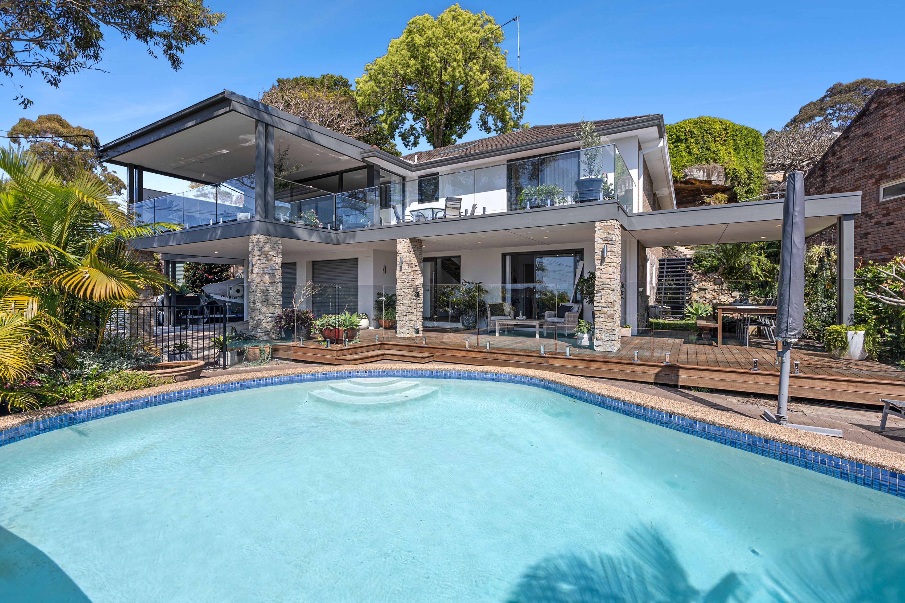 30 Kalang Road — photo from Ray White Northern Beaches