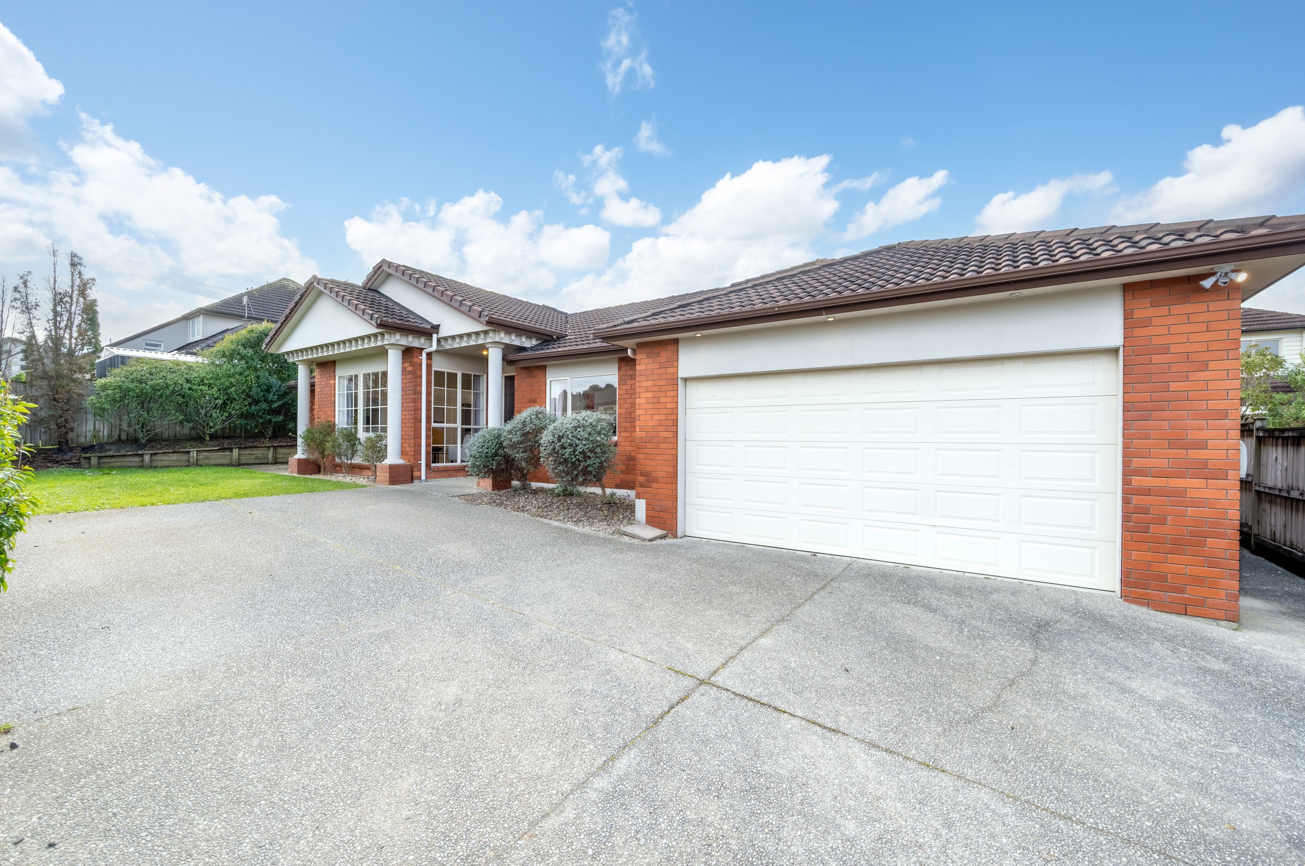 15 Kouras Place, Flat Bush, Manukau City