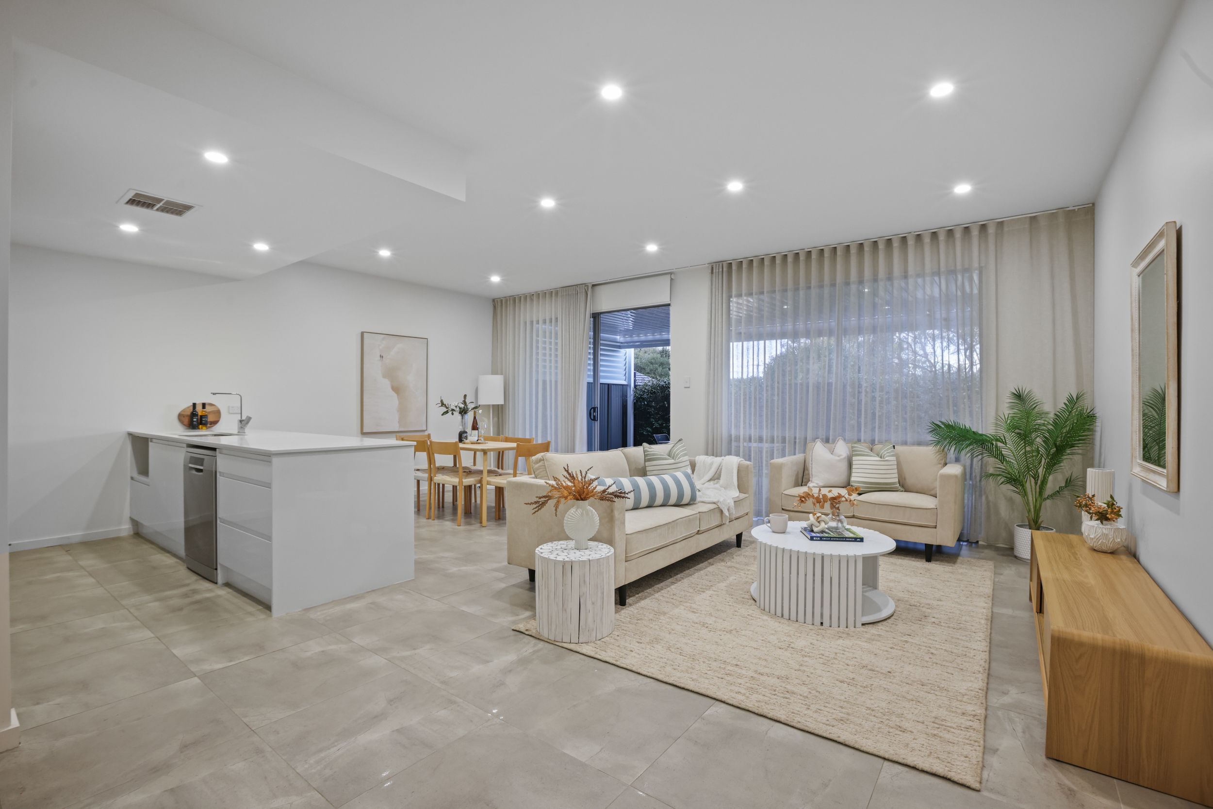 8/432 Seaview Road — photo 4 of 25