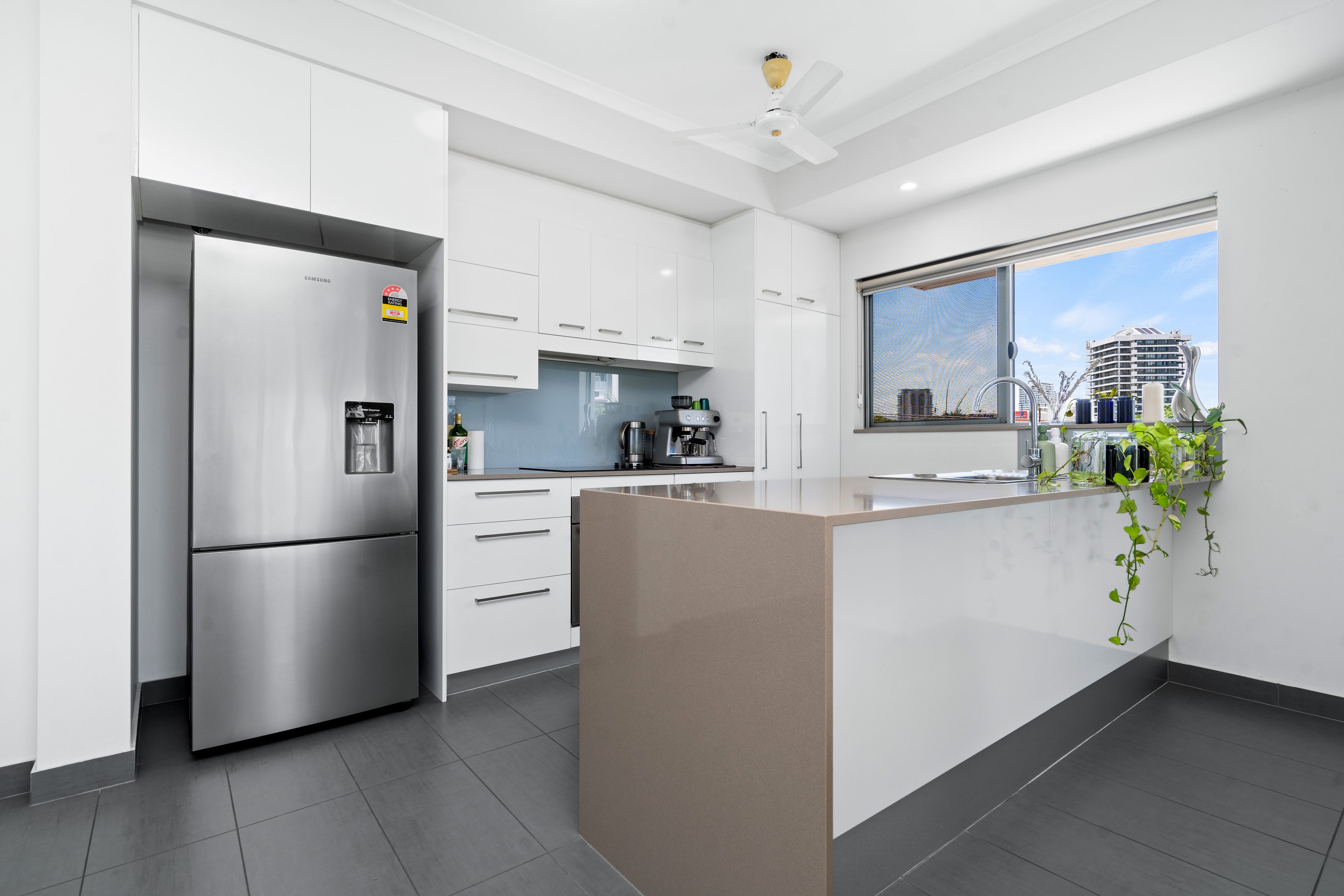 Superb investment opportunity in standout city setting! — photo 5 of 23