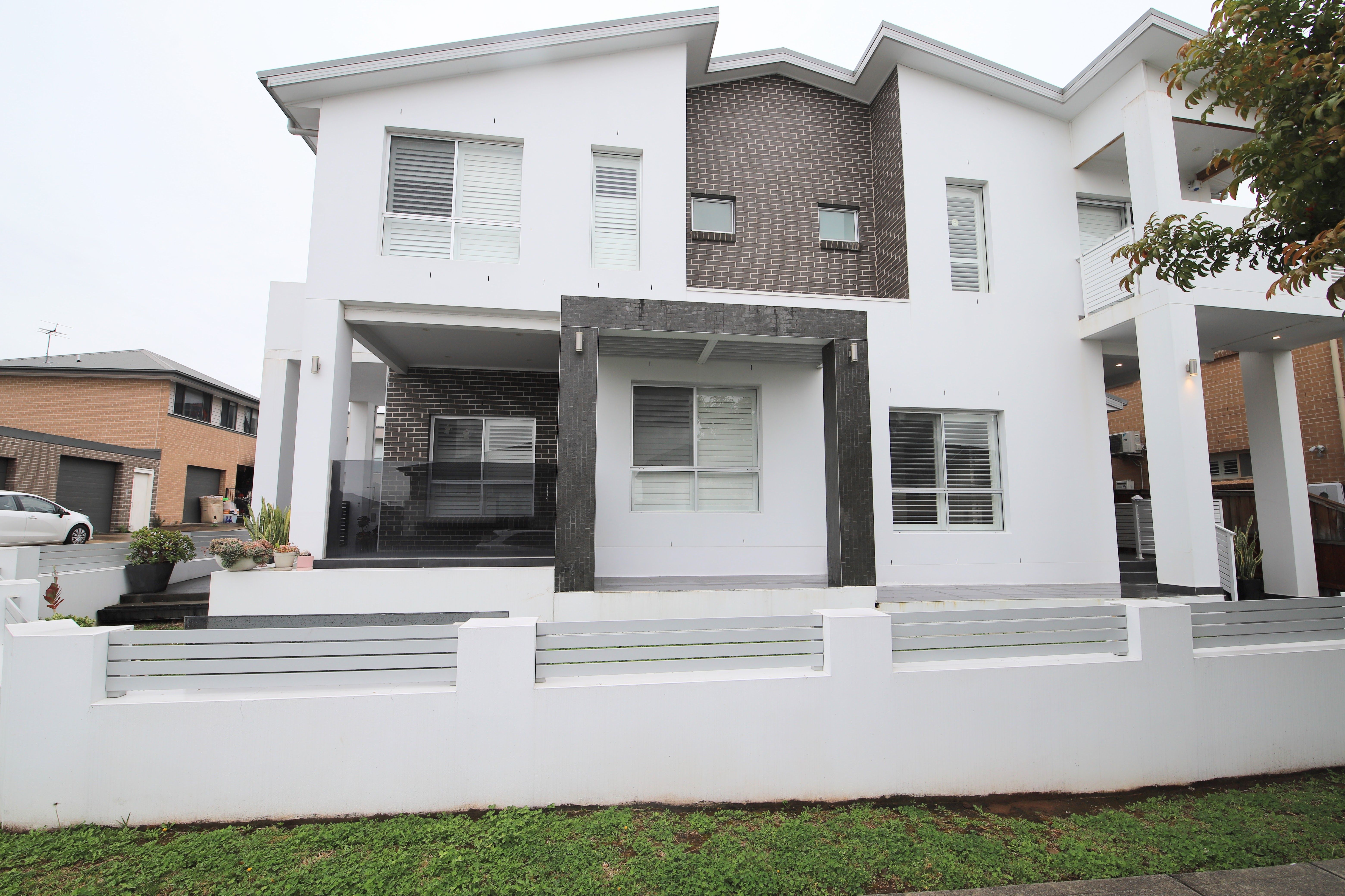74 Rowe Drive, Potts Hill, NSW 2143