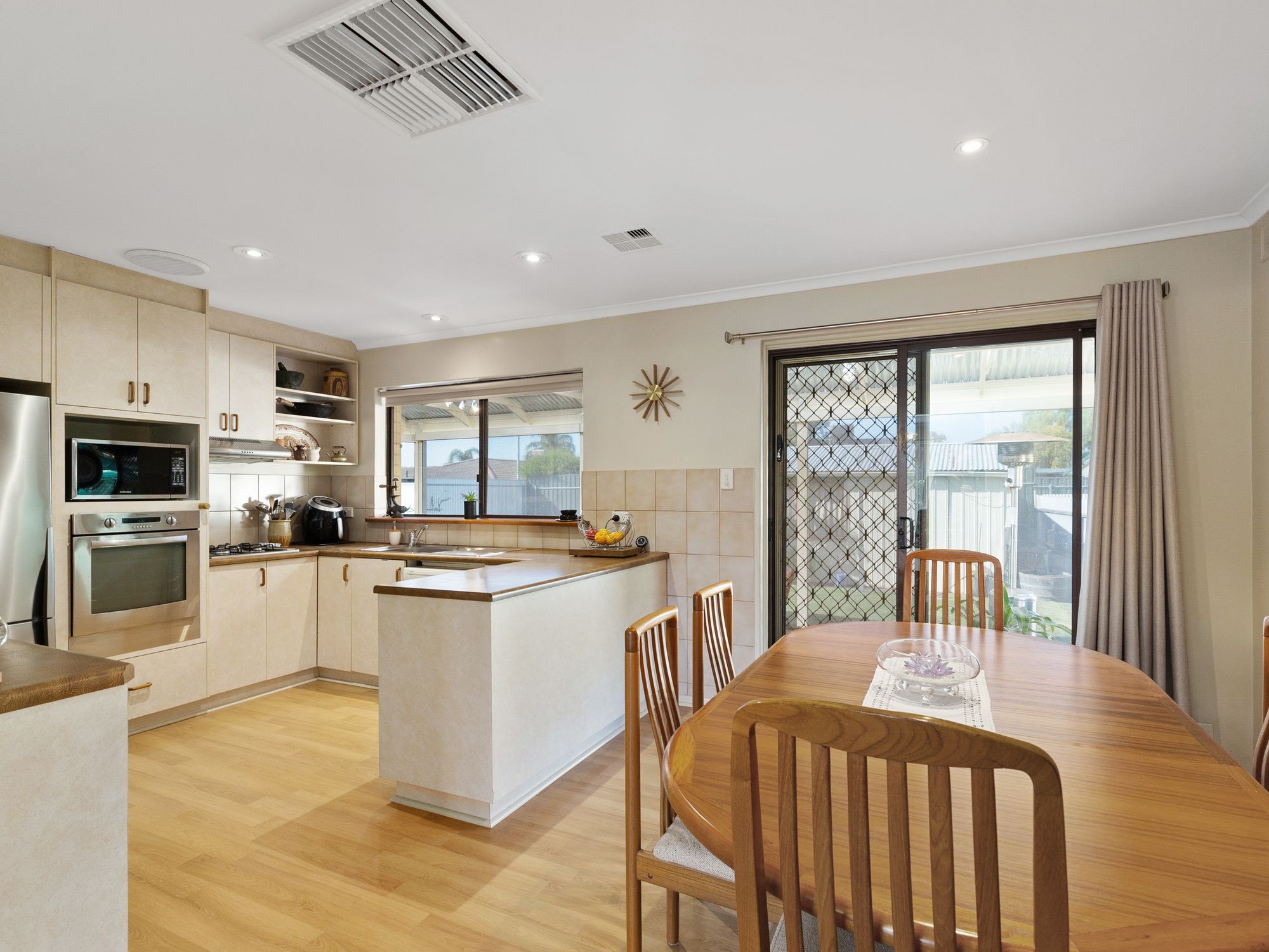 22 Carolyn Avenue, Morphett Vale, SA 5162