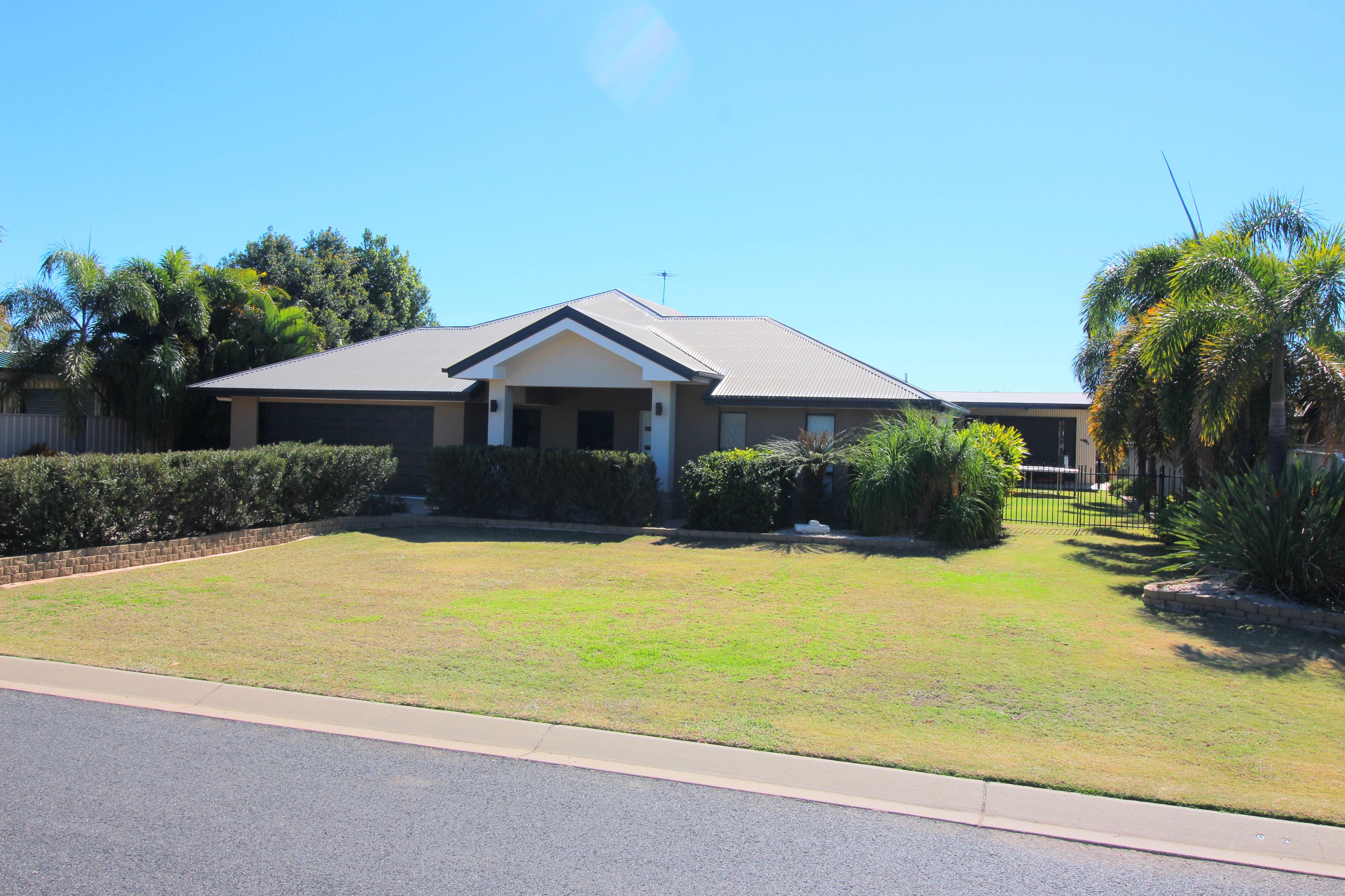 24 Carrington Place, Emerald, QLD 4720