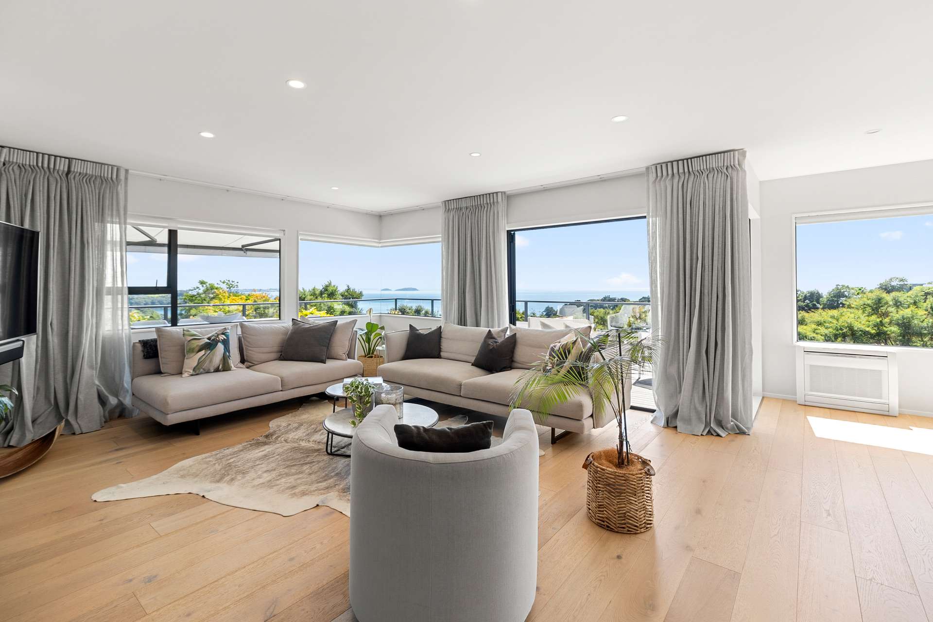 93 Queens Drive photo 9