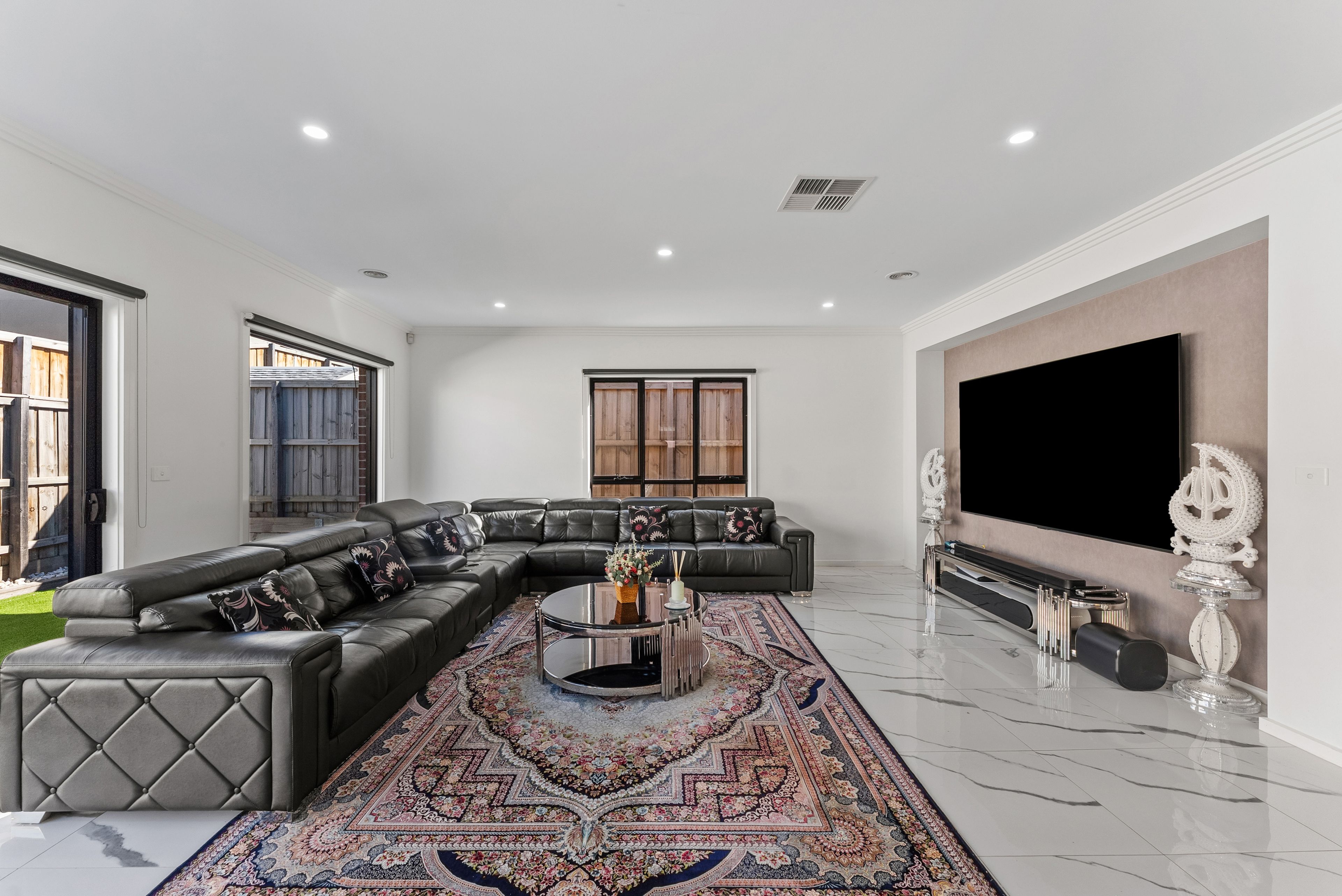 5 Bagatelle Avenue — photo 2 of 15