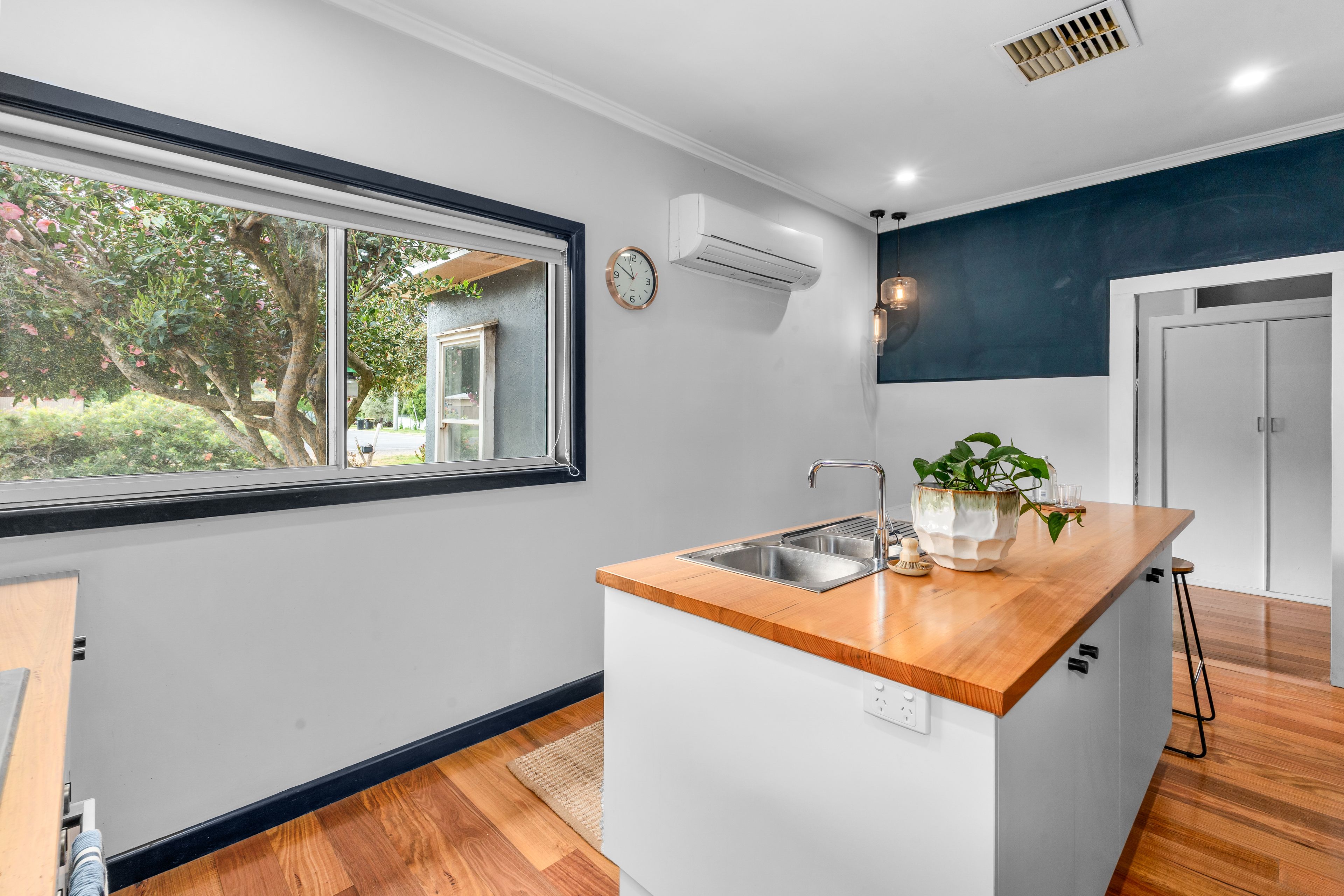 14 White Street — photo 11 of 27