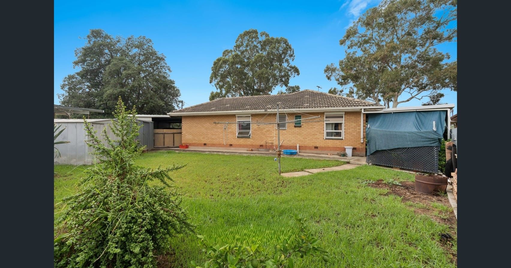 4 Bronwyn Crescent — photo 12 of 16