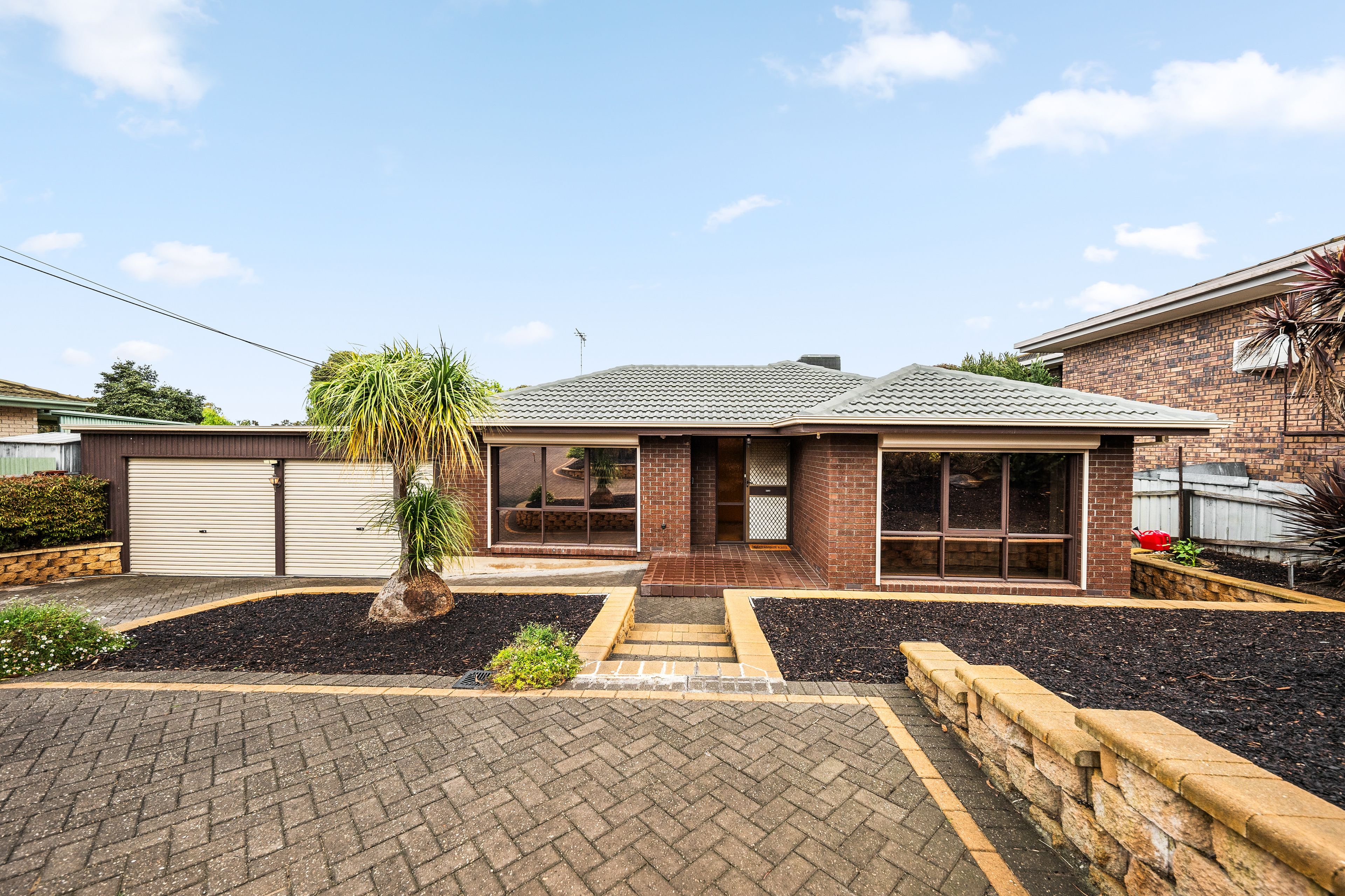 8 Allanton Avenue — photo from Ray White Port Noarlunga