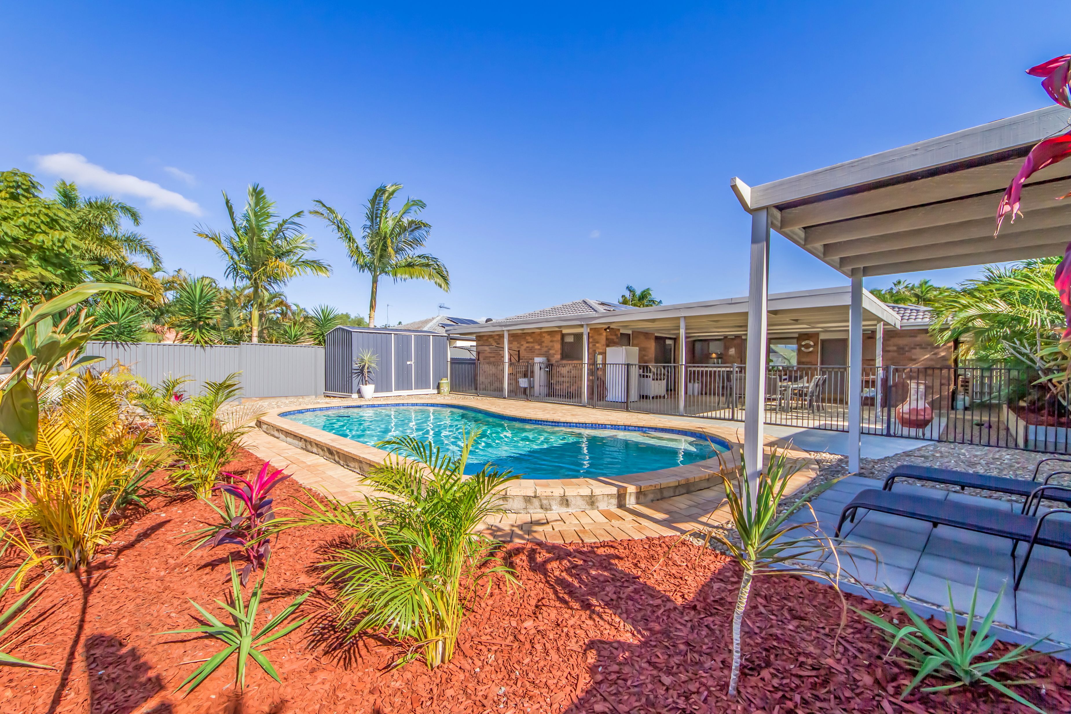 5 Melbourne Road, Arundel QLD 4214