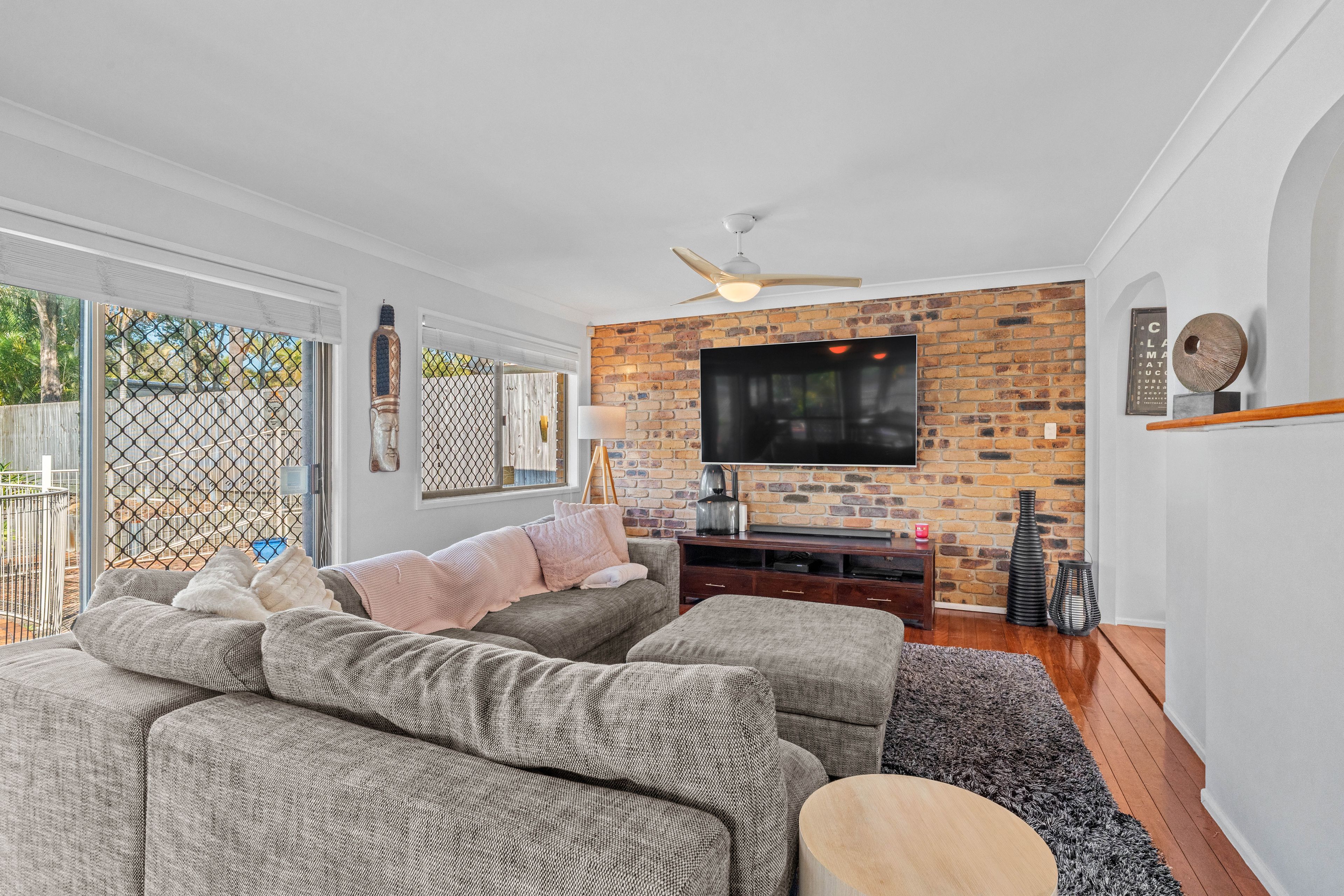 14 Monica Street — photo 11 of 28