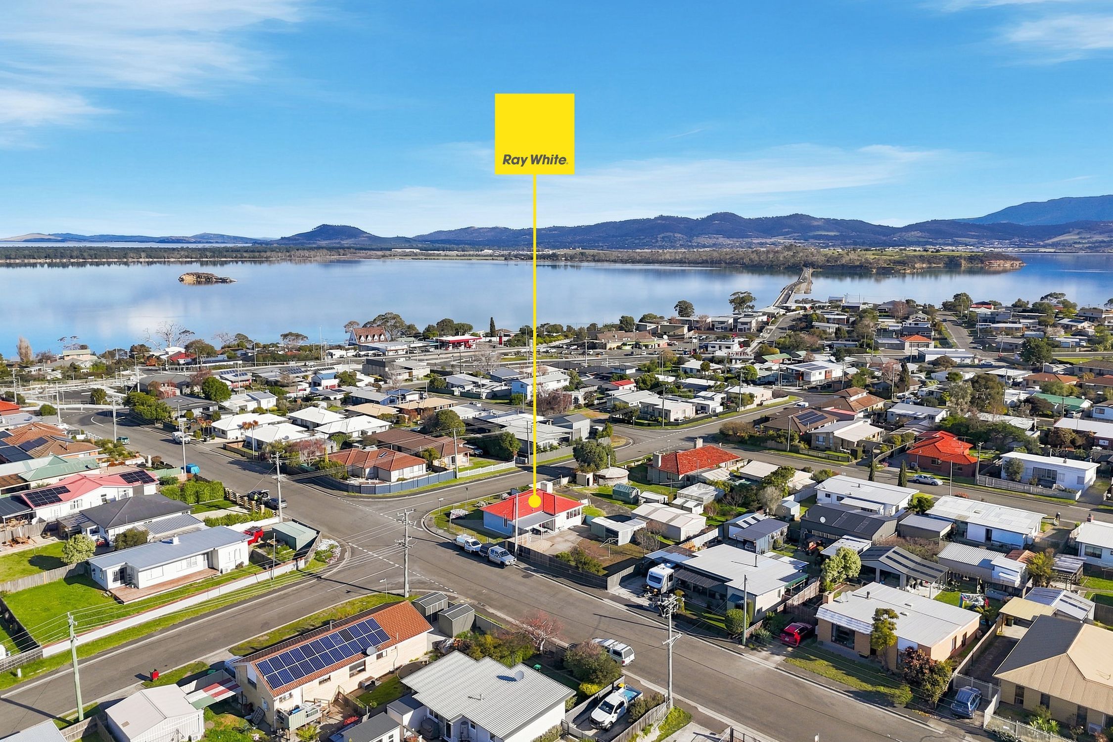 8 Cross Street — photo from Ray White Hobart