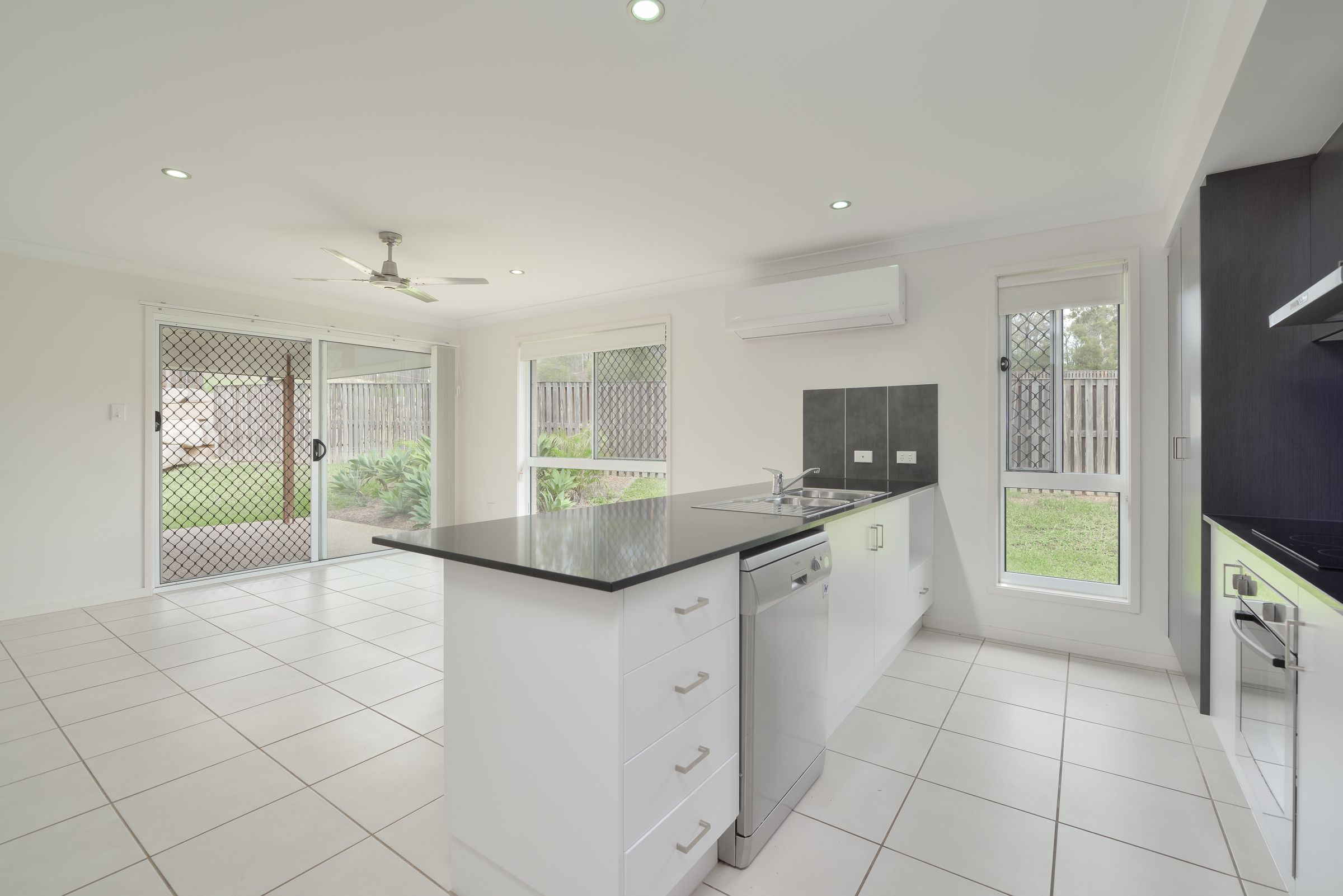 26 Caulder Esplanade, Boyne Island, QLD 4680