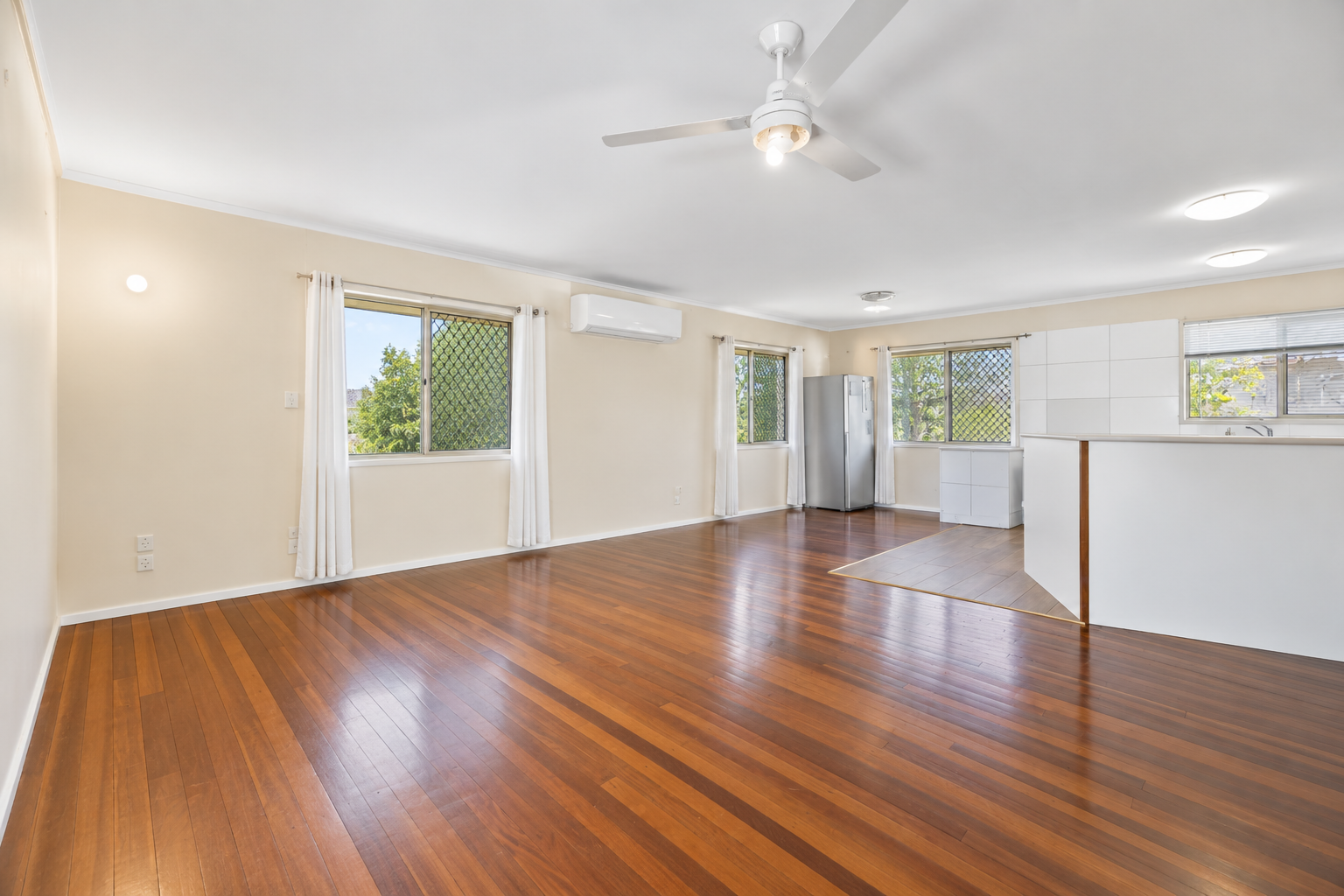 14 Roe Street — photo 3 of 25