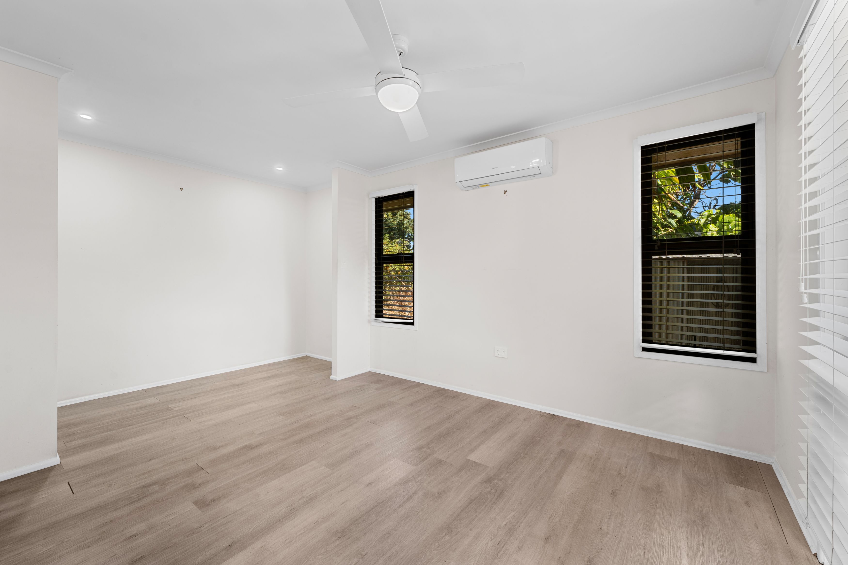 7 Mary Street East — photo 12 of 24