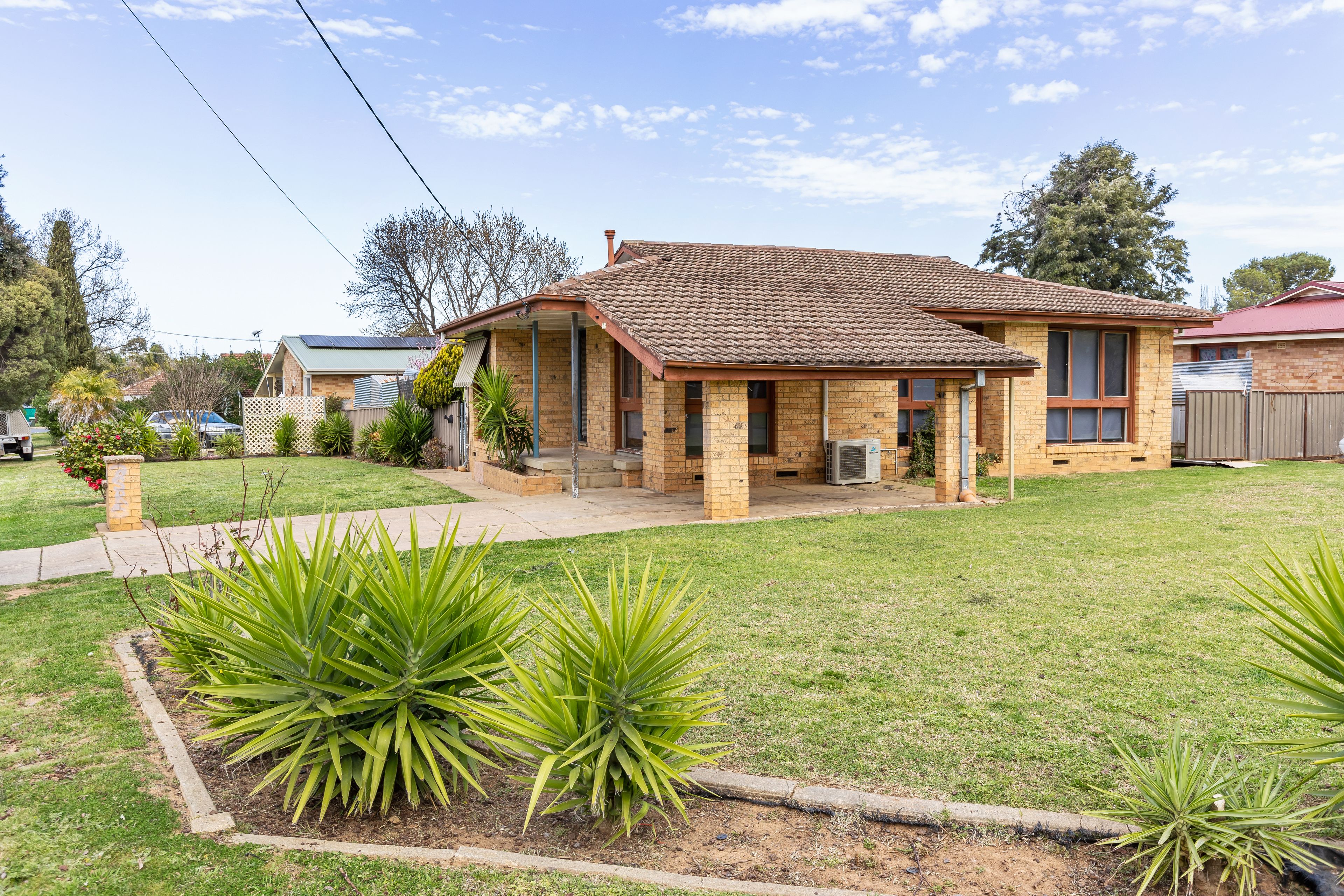 19 Baird Avenue, Kooringal, NSW 2650