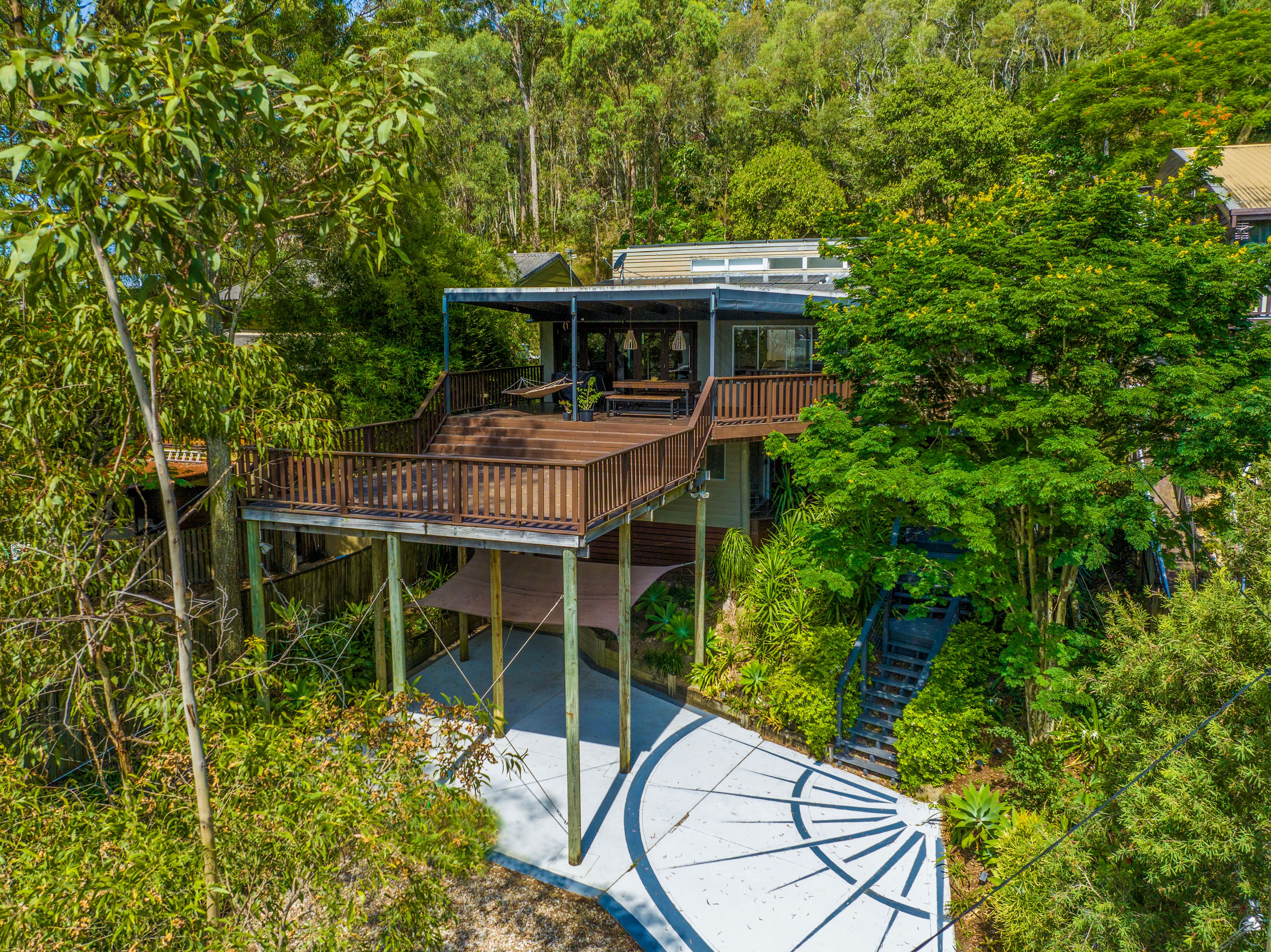 192 West Burleigh Road, Burleigh Heads, QLD 4220