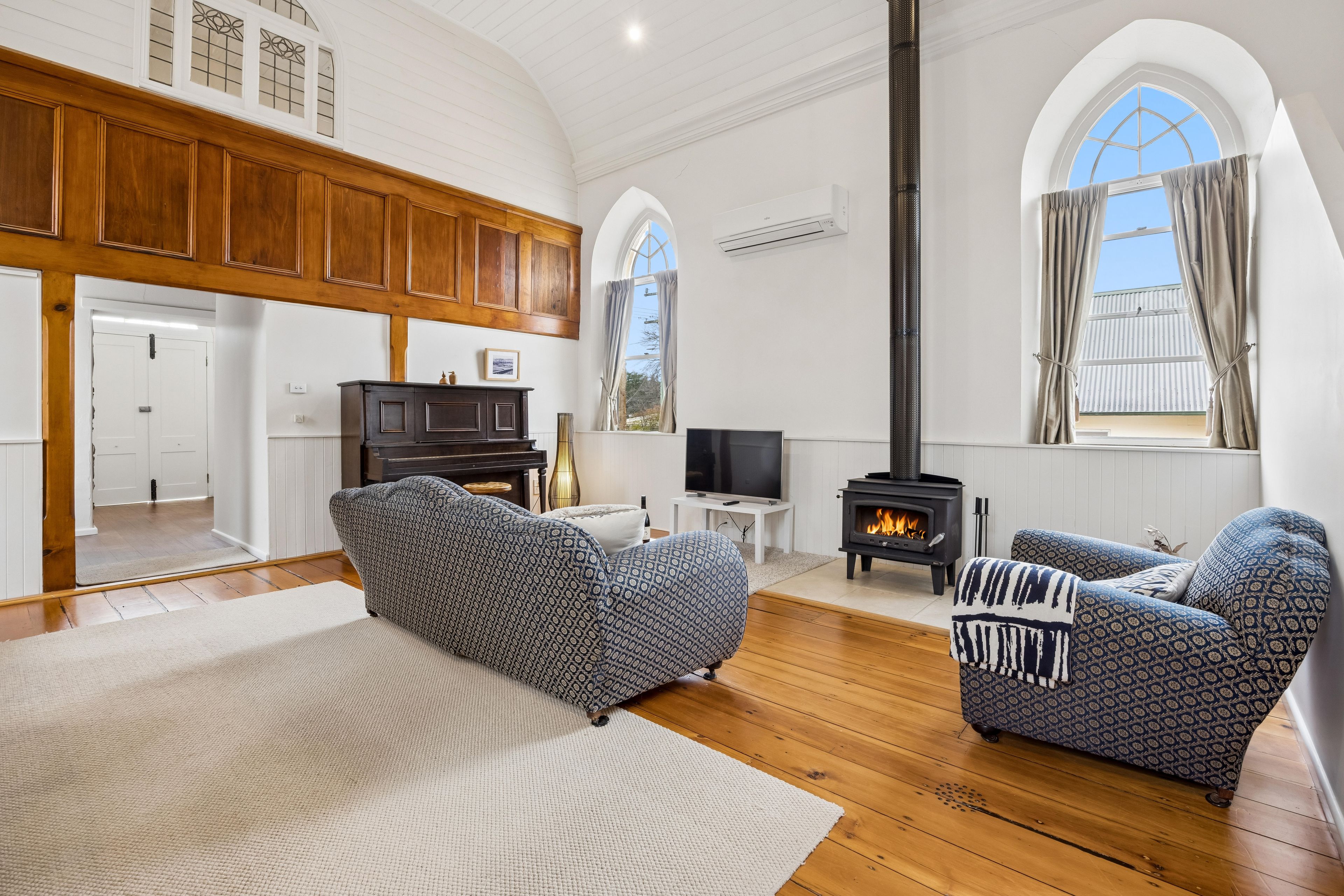 49 Lockhart Street — photo 3 of 26