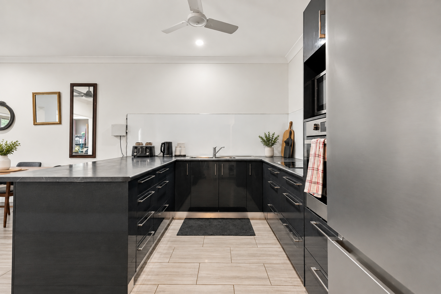 5/47 Mannikan Court — photo 4 of 27