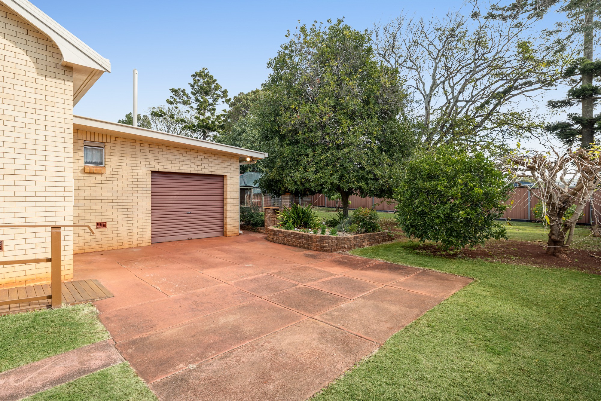 1 Lloyd Street, Harristown, QLD 4350