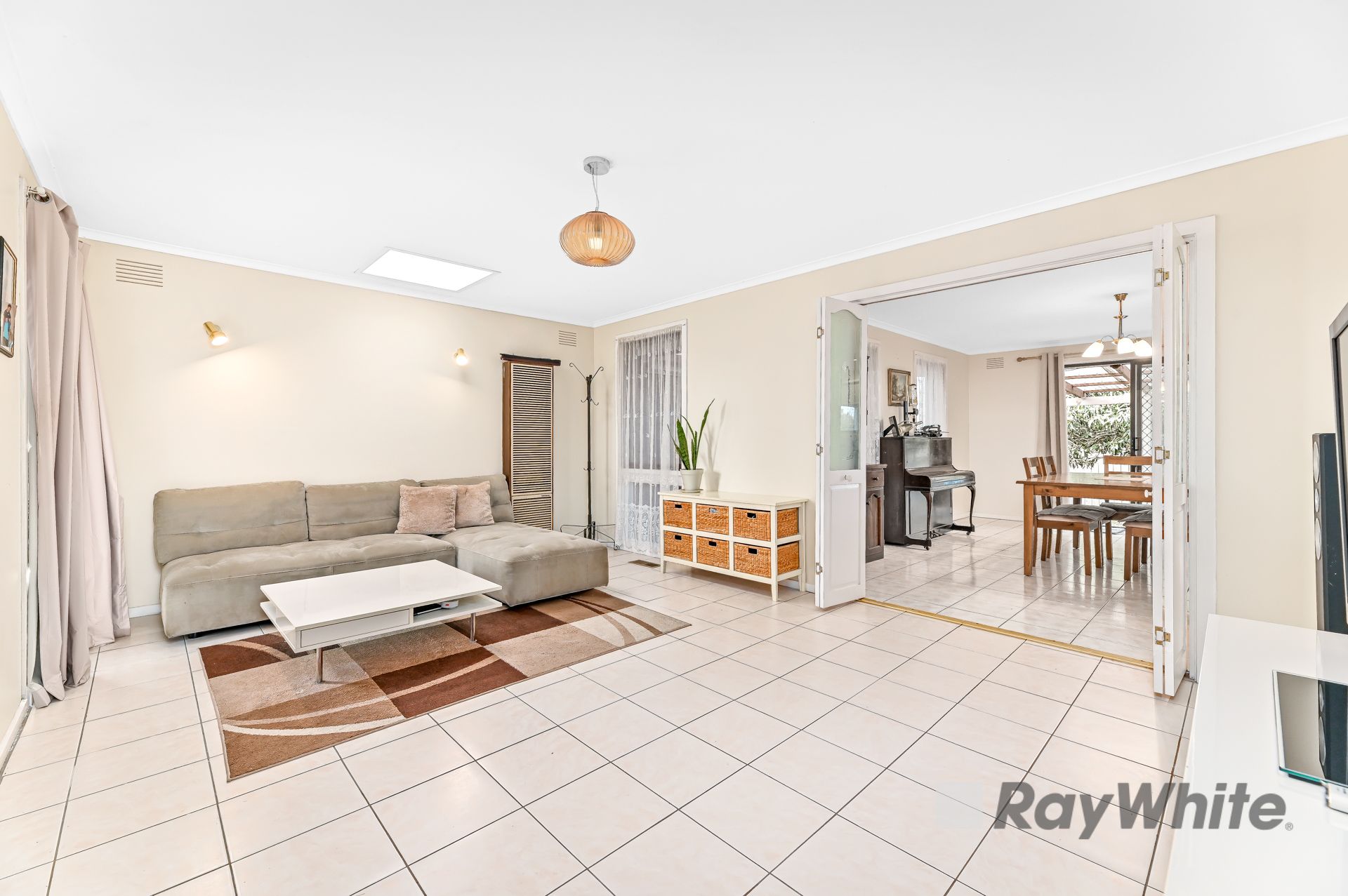 62 John Fawkner Drive, Endeavour Hills, VIC 3802