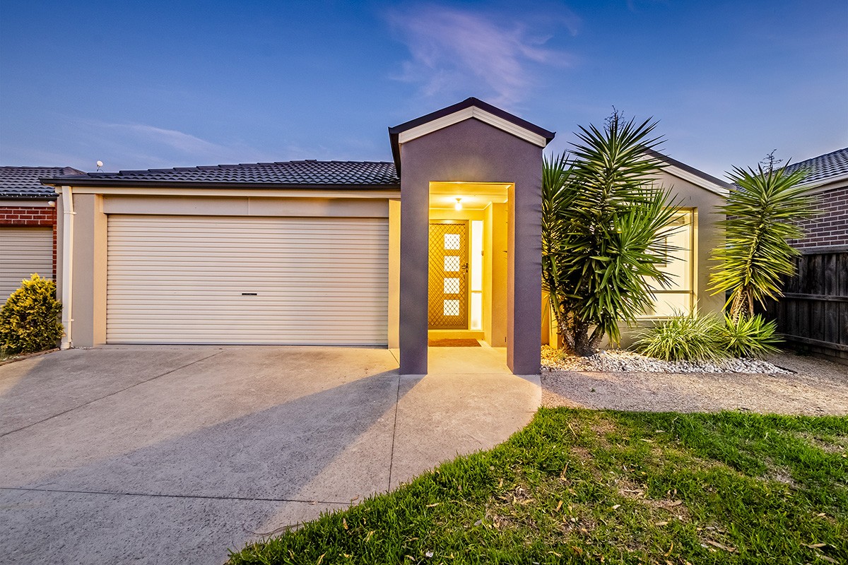 51 Banfield Place, Lyndhurst, VIC 3975