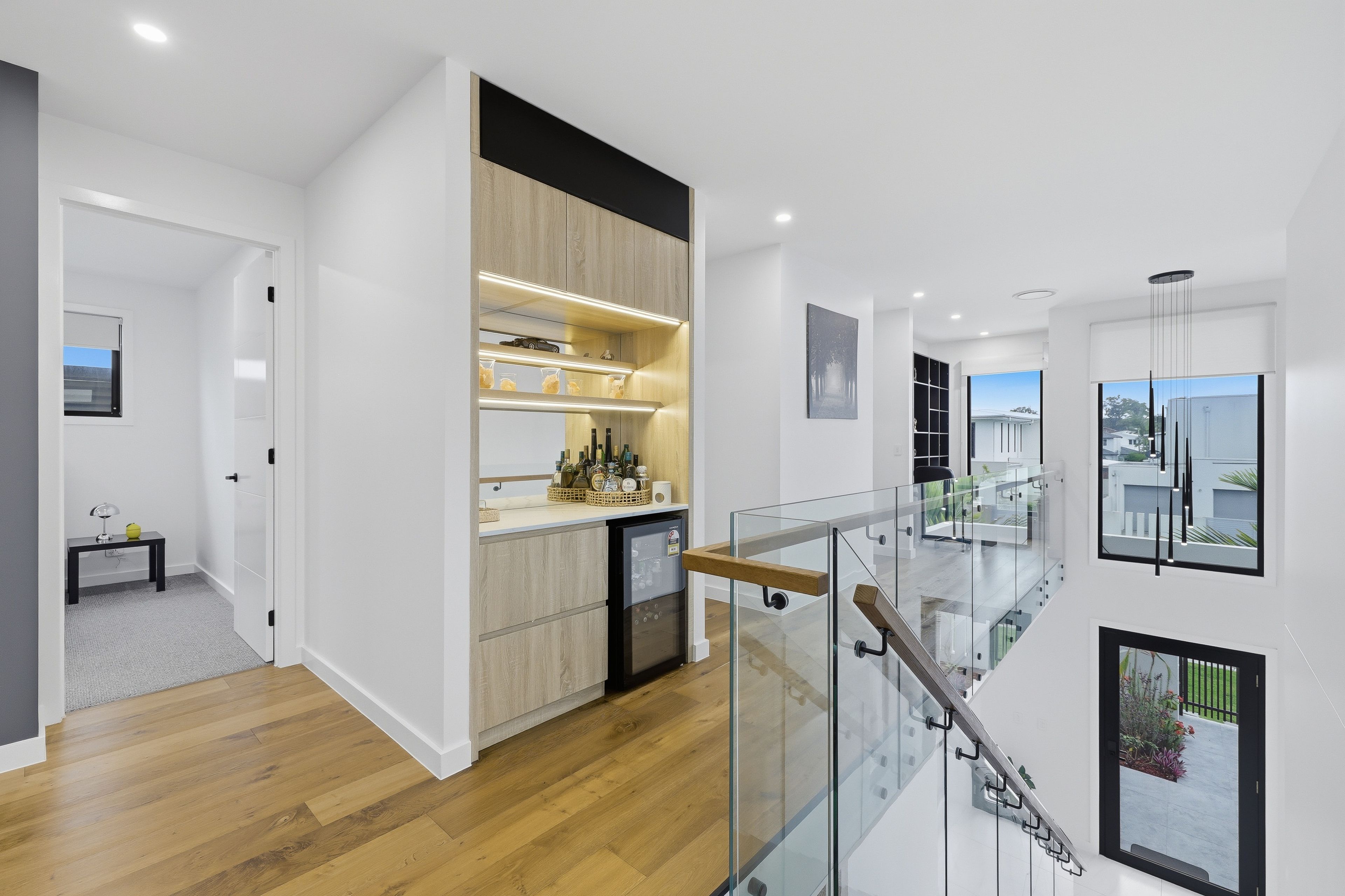 2/10 Middle Quay Drive — photo 12 of 30