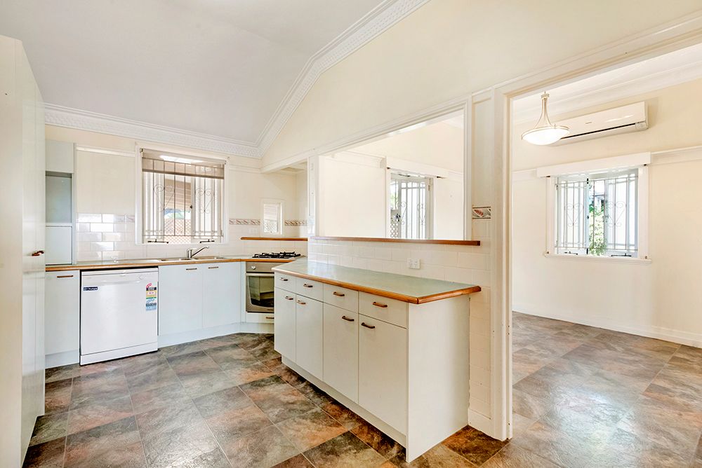 38 Brinawa Street, Camp Hill, QLD 4152